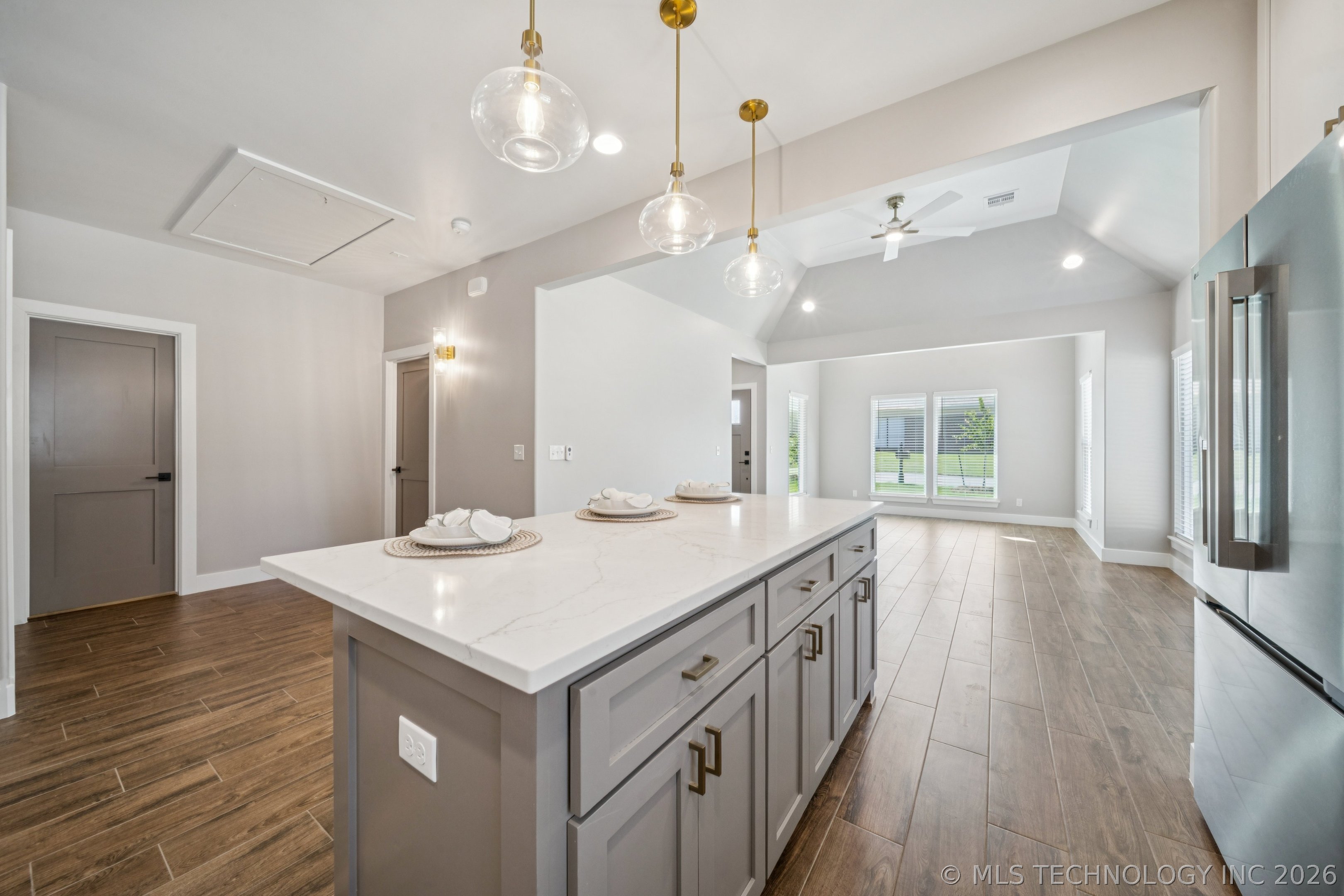 210 S Bluff Street Property Photo 8