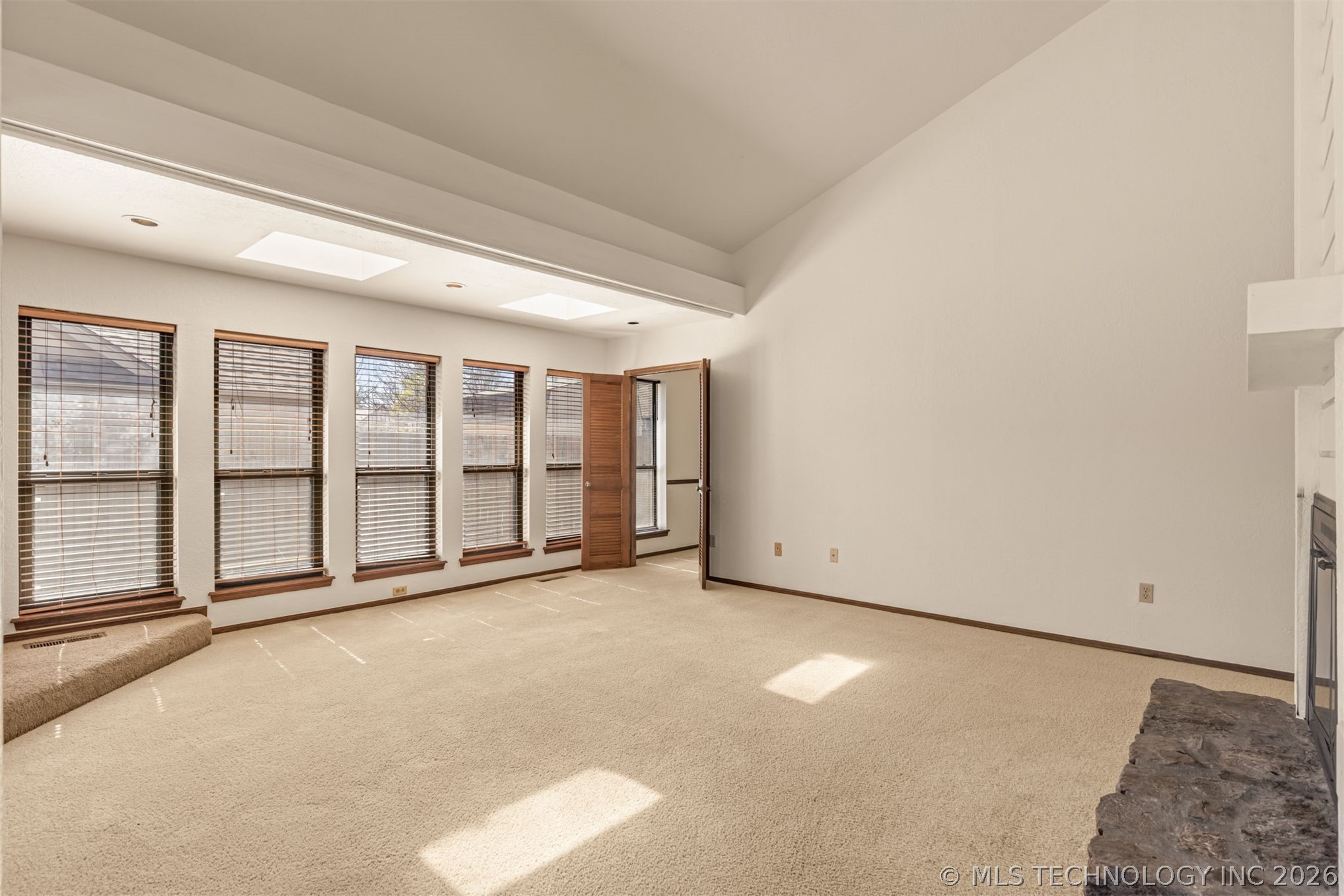 8718 S 72nd East Avenue Property Photo 14
