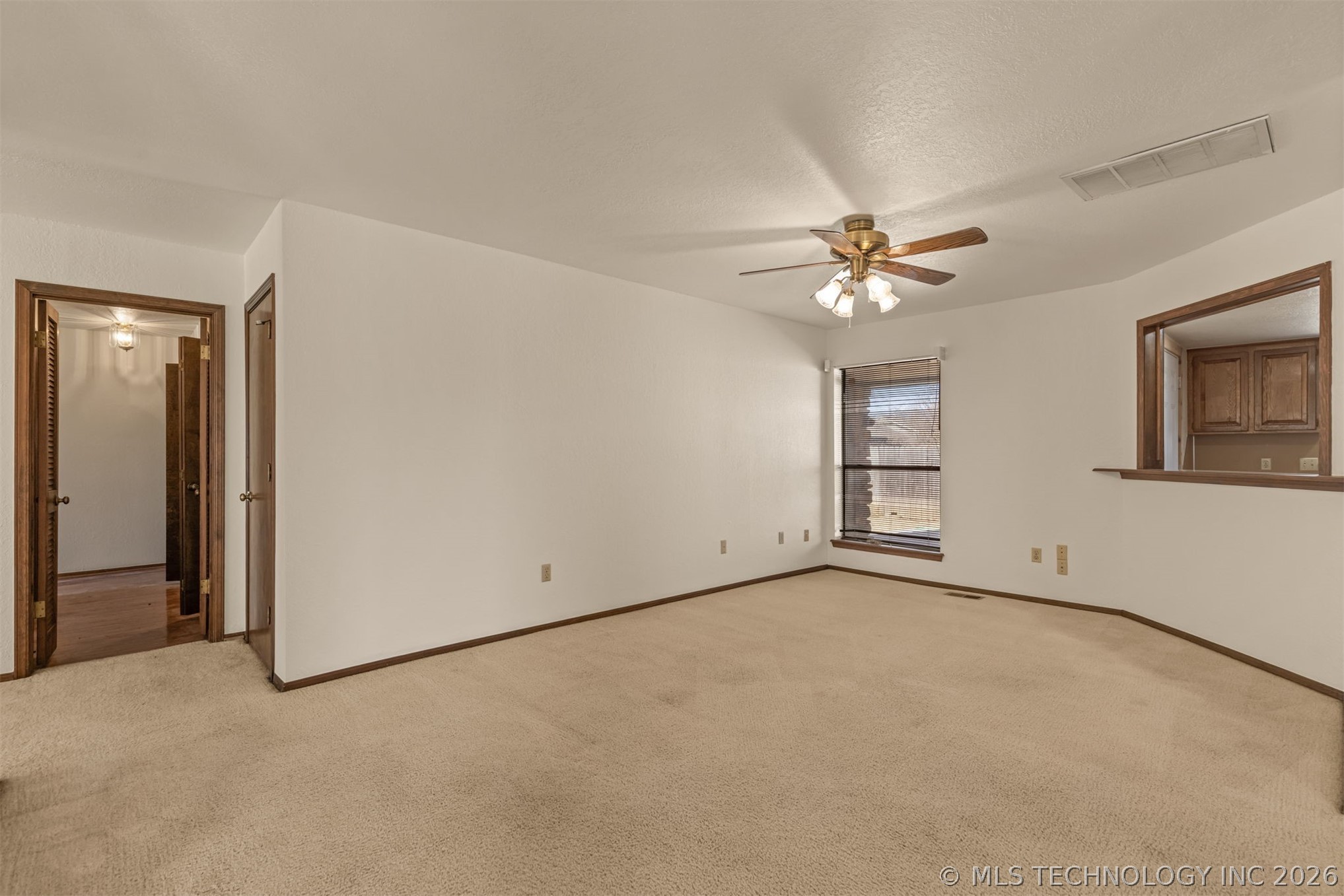 8718 S 72nd East Avenue Property Photo 25