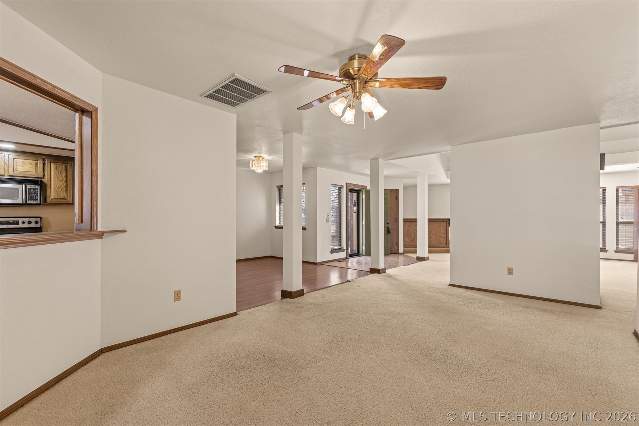 8718 S 72nd East Avenue Property Photo 28