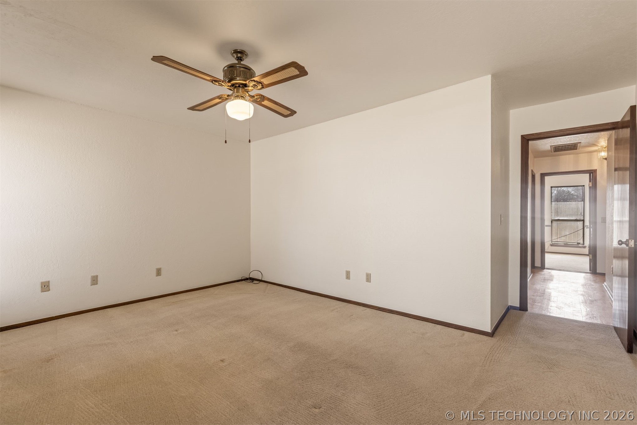 8718 S 72nd East Avenue Property Photo 53