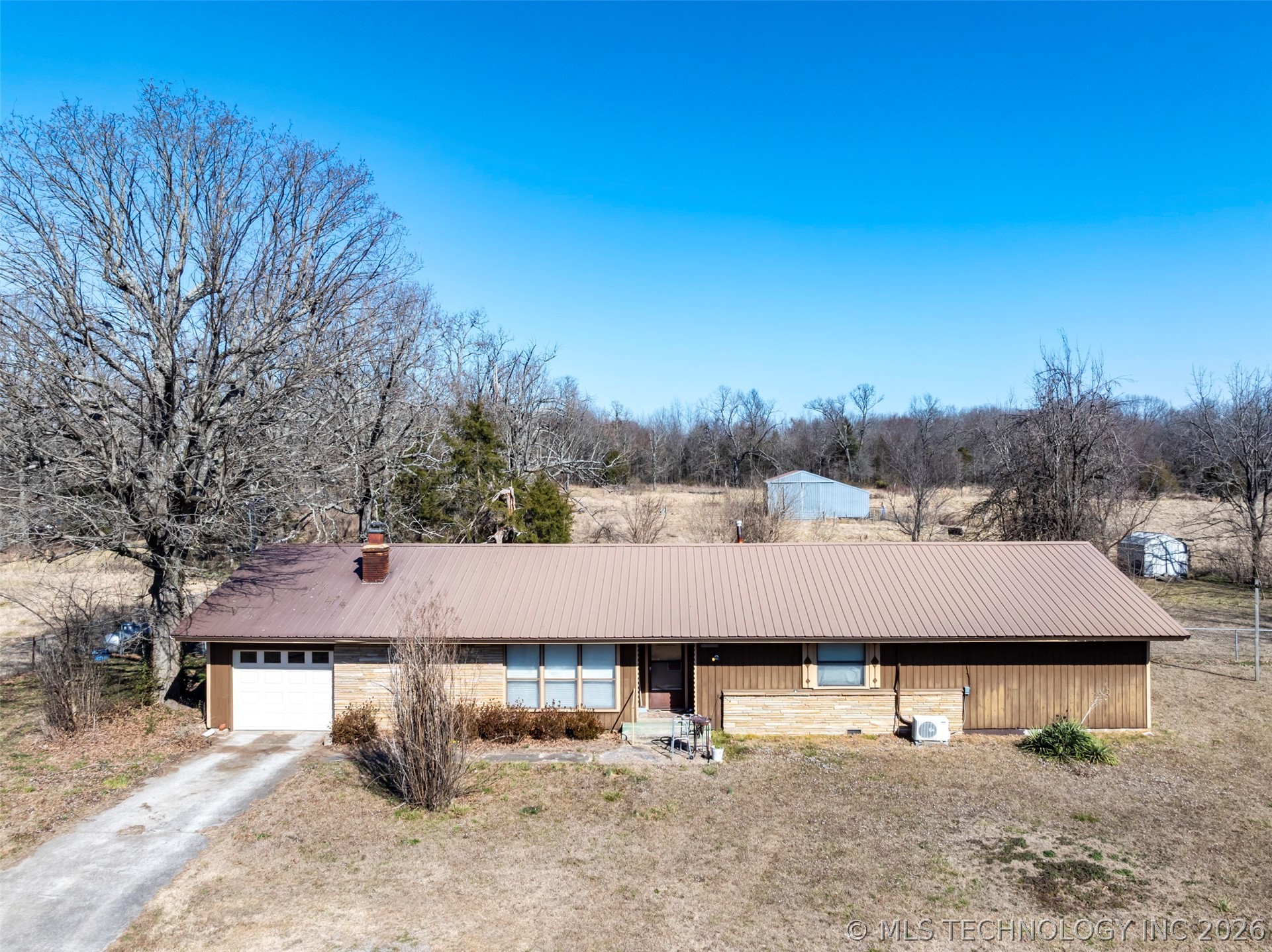 11886 412 Highway Property Photo 6