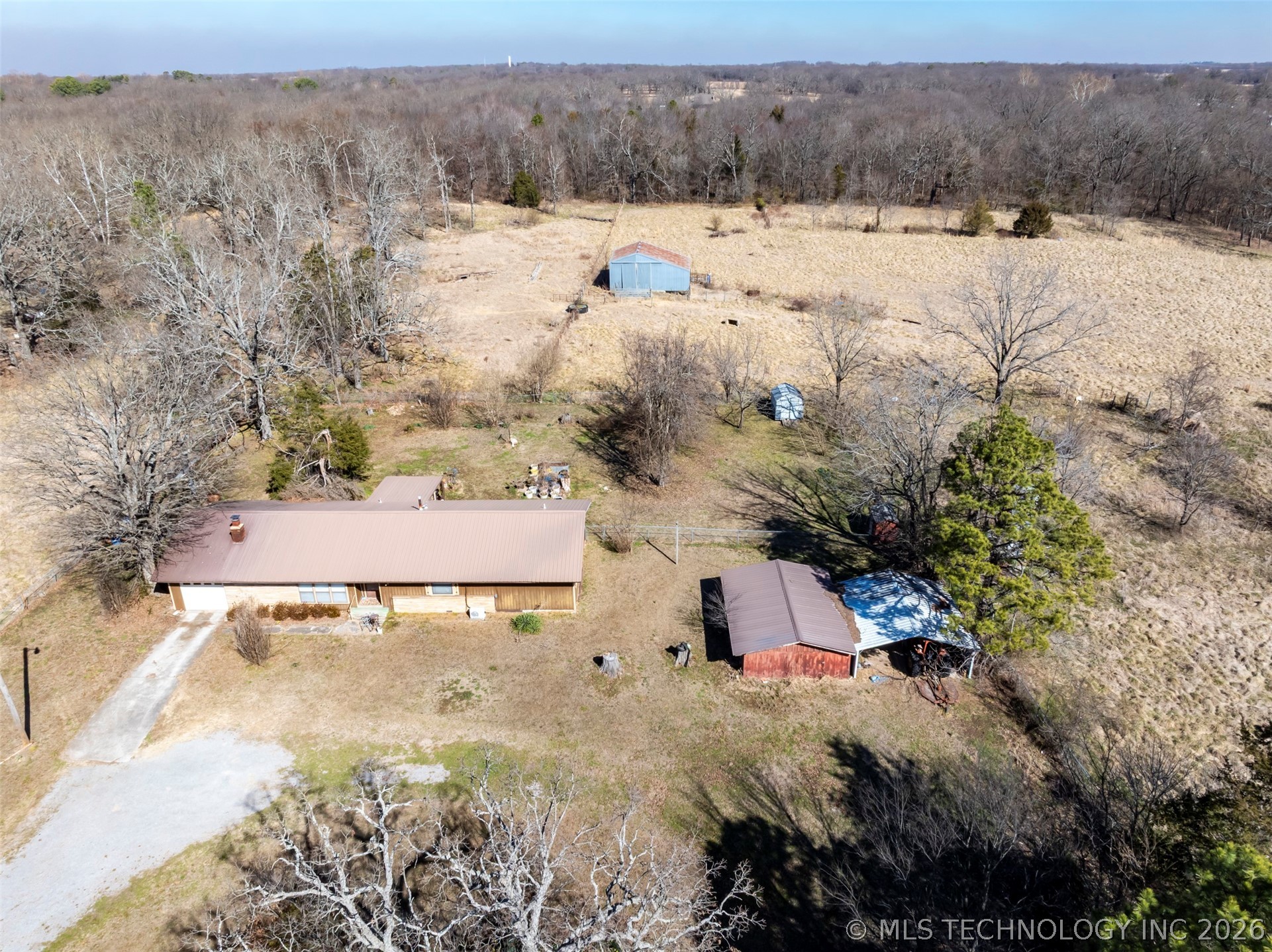 11886 412 Highway Property Photo 8