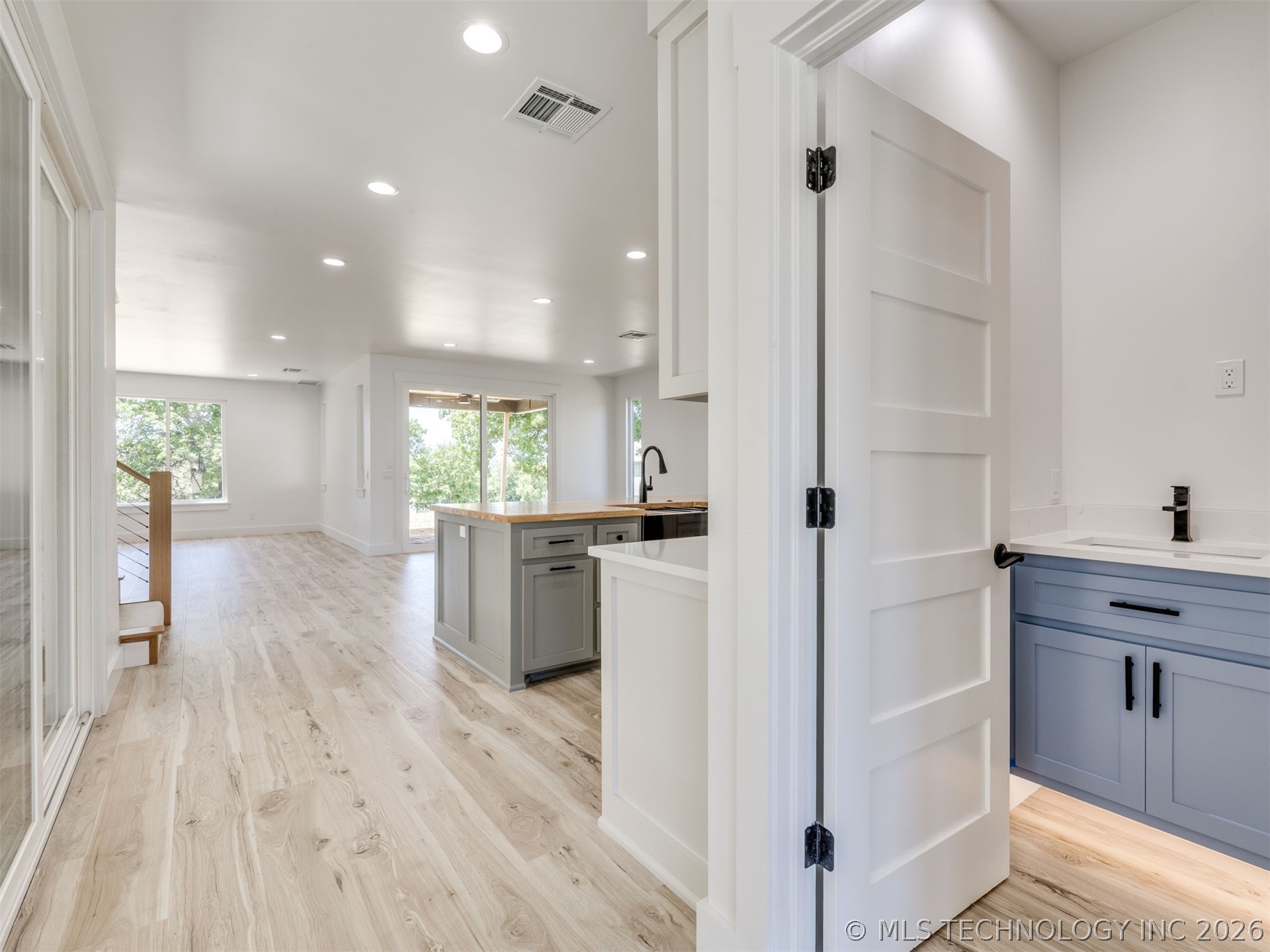 116771 S 4299 Loop Property Photo 16