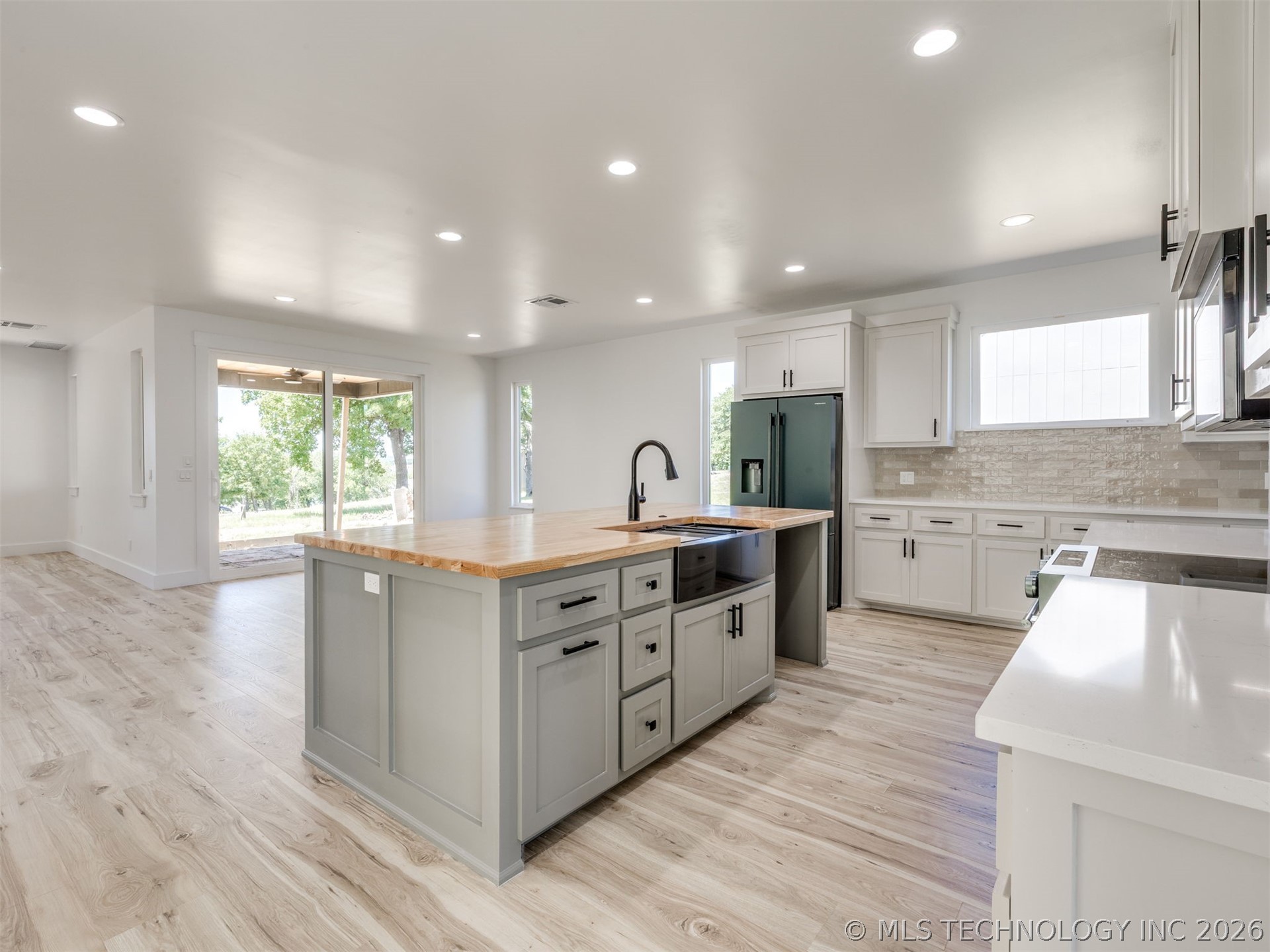 116771 S 4299 Loop Property Photo 17