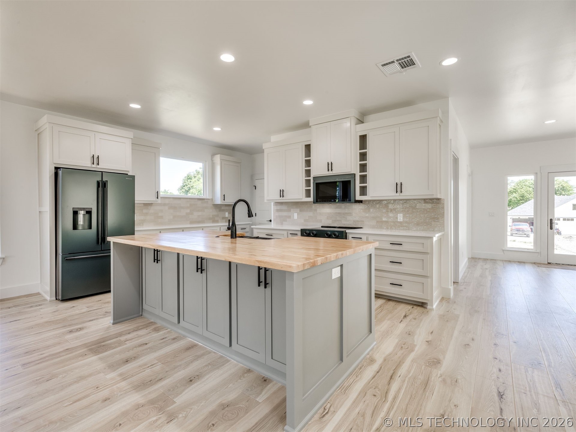 116771 S 4299 Loop Property Photo 19