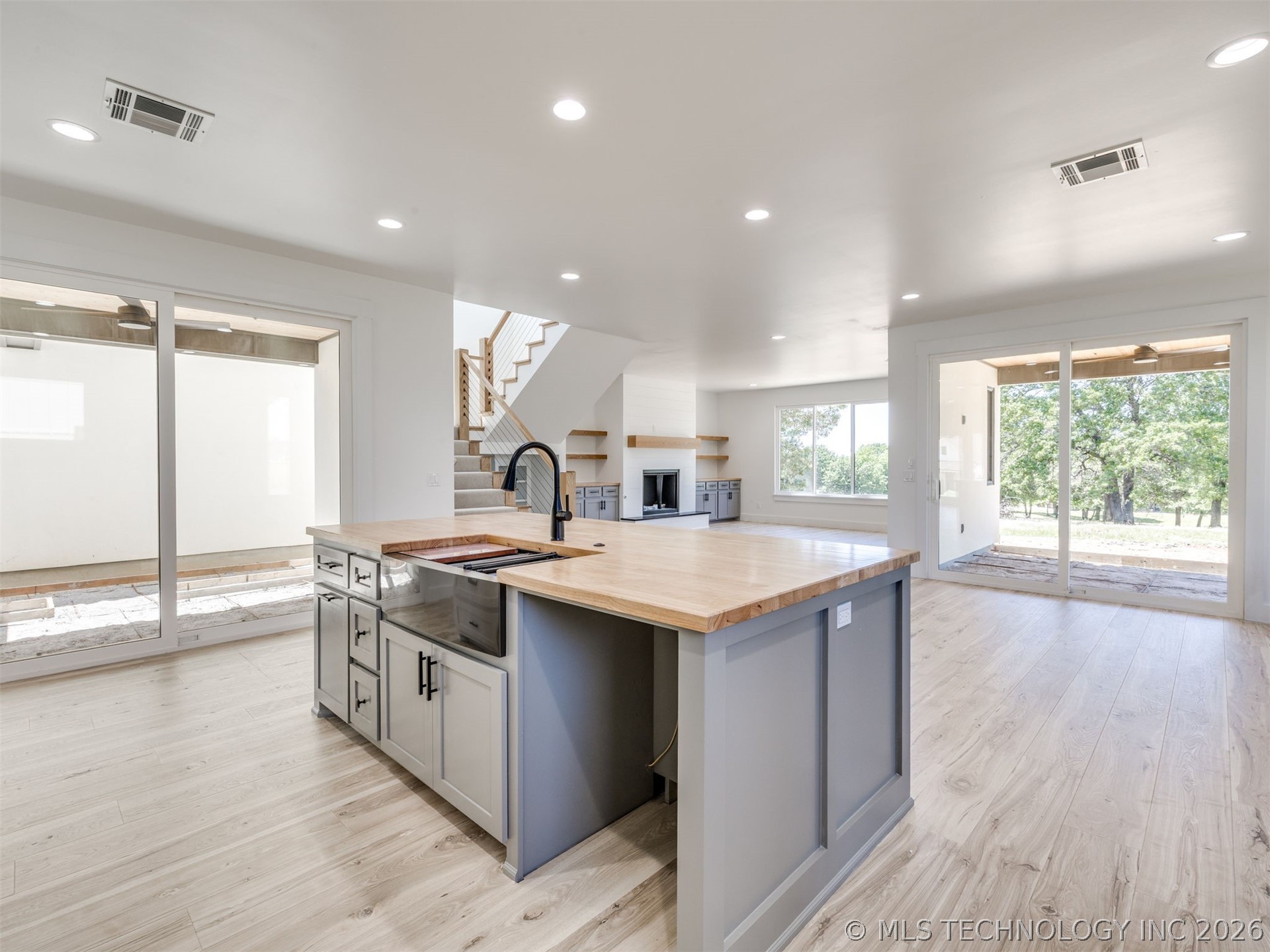 116771 S 4299 Loop Property Photo 24