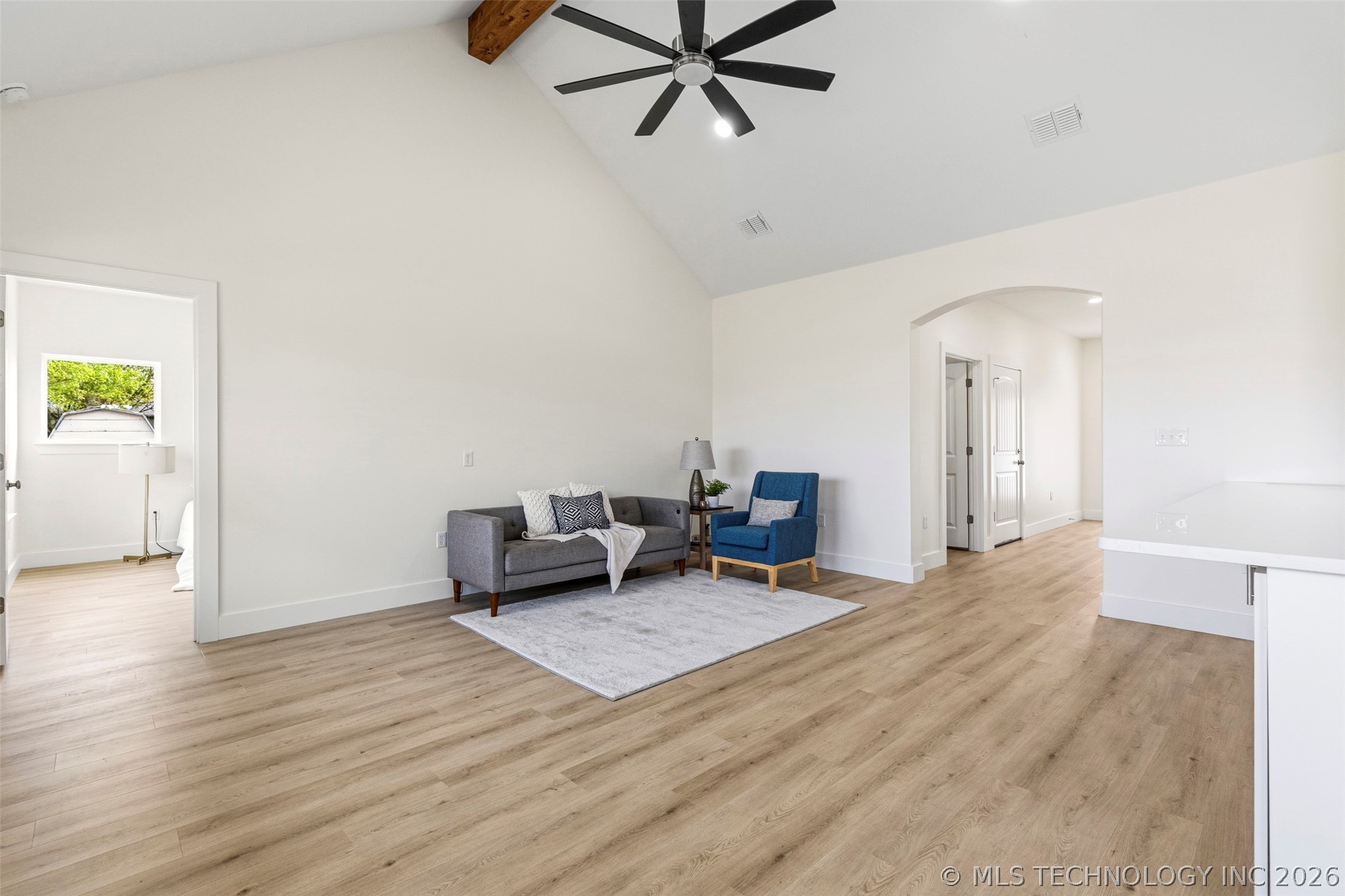 112 S B Street Property Photo 9