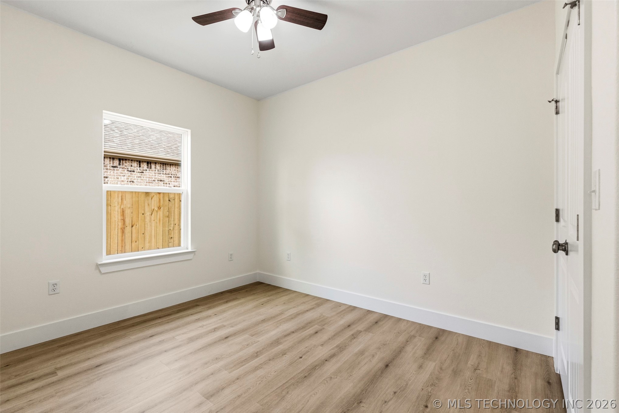112 S B Street Property Photo 21