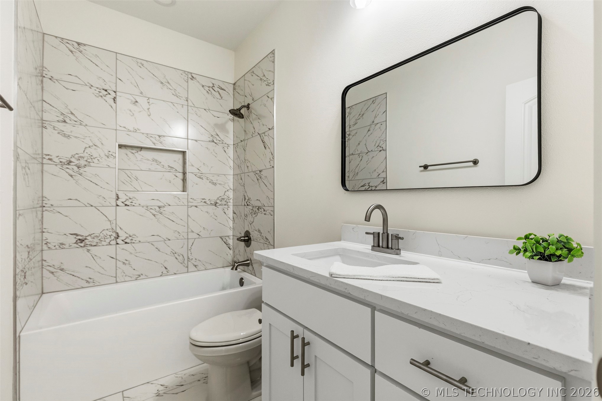 112 S B Street Property Photo 23