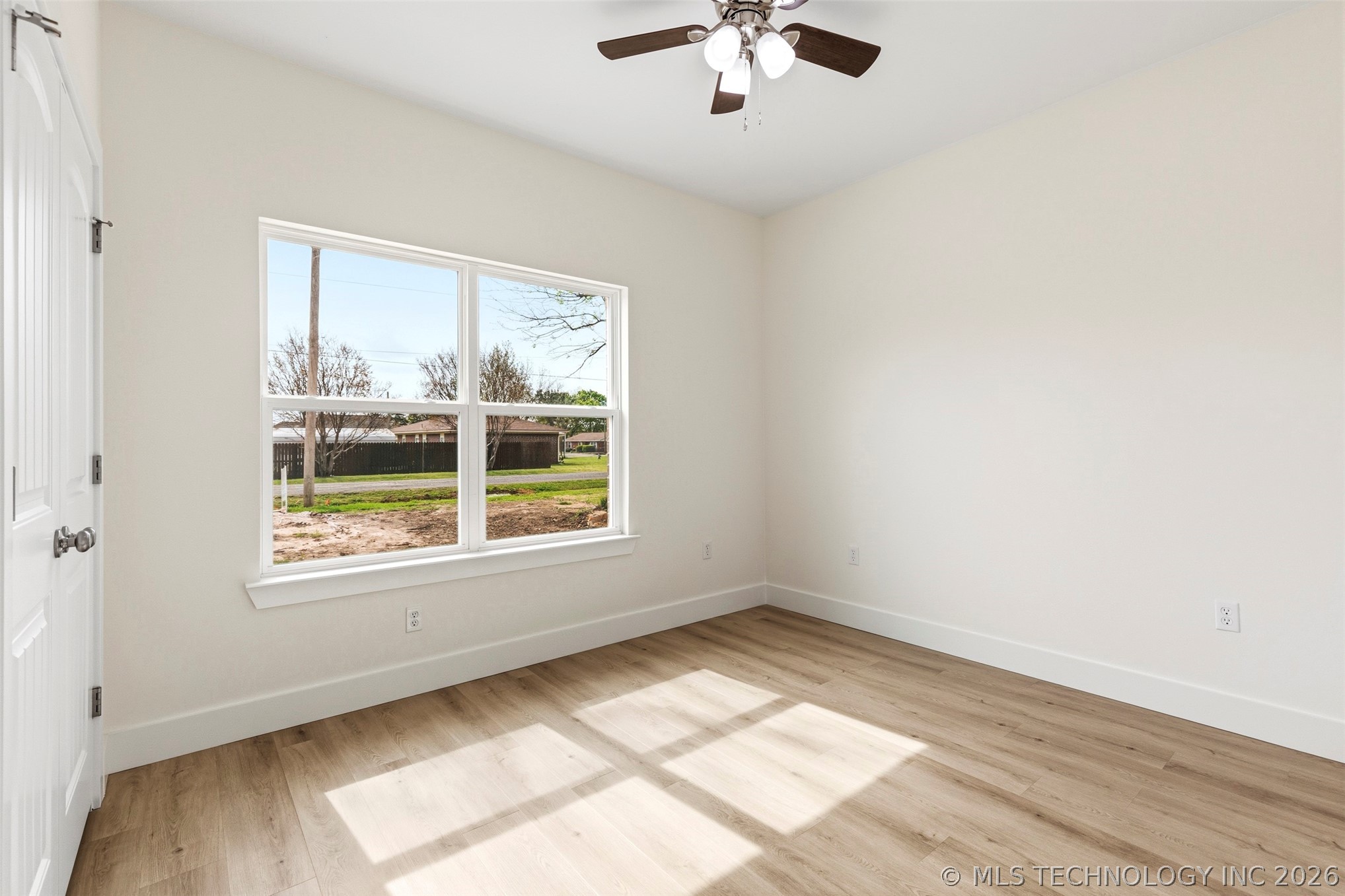 112 S B Street Property Photo 24