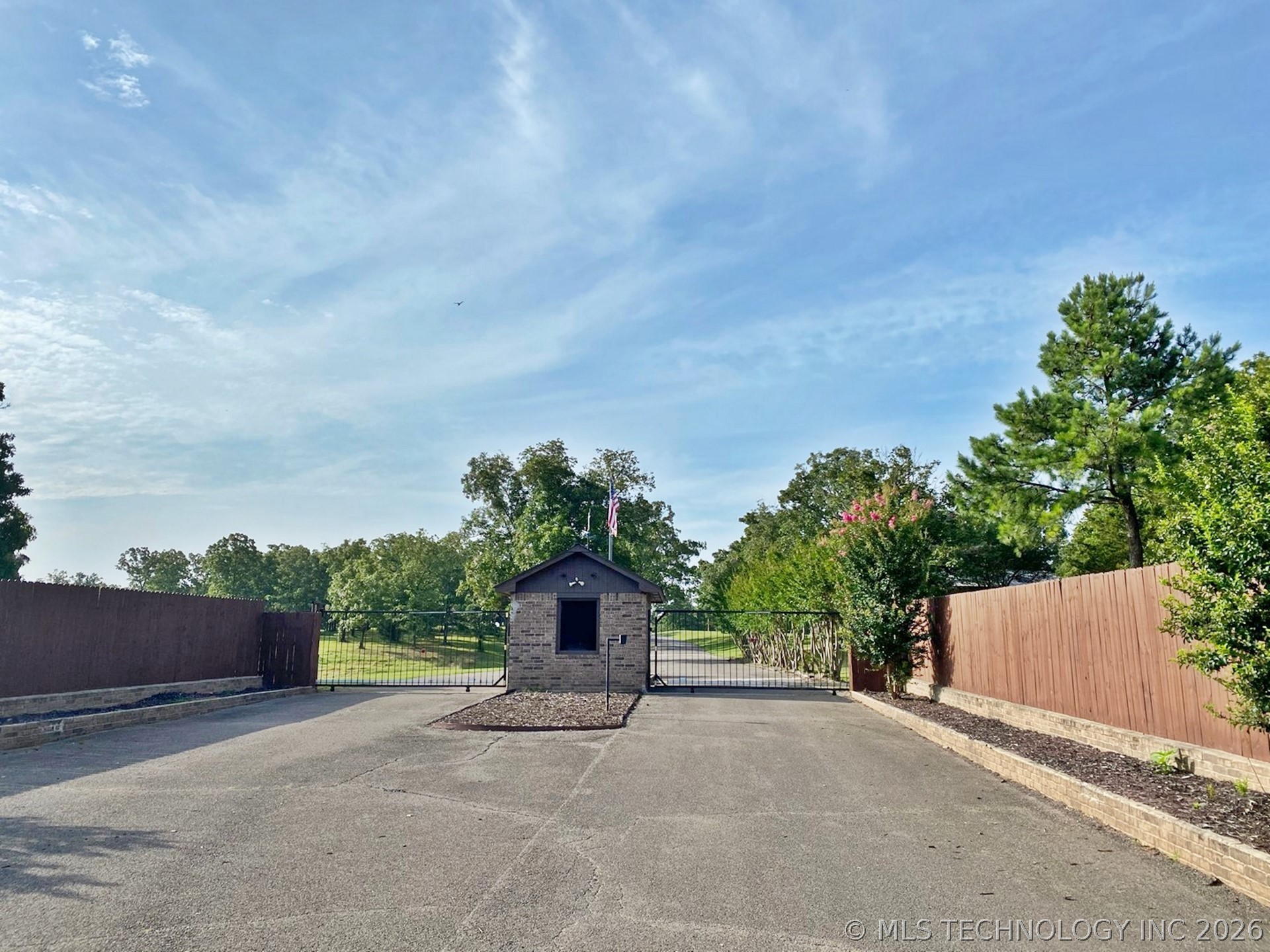 36457 S Cedar Road Property Photo 10