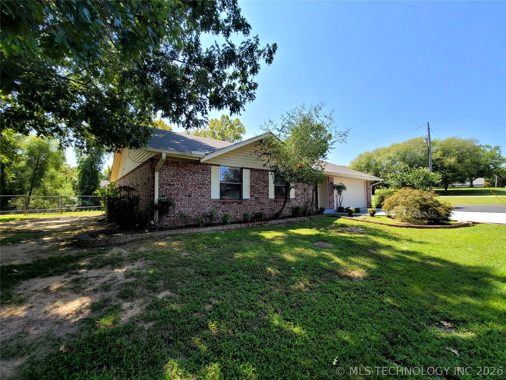 112 Meadowlark Road Property Photo 3