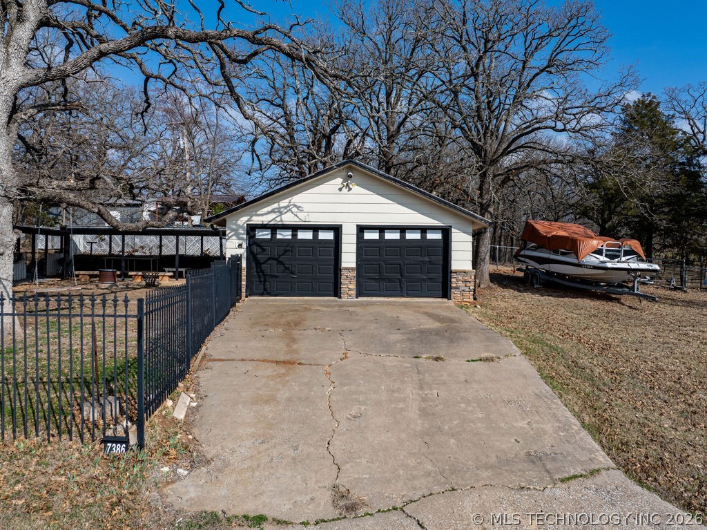 7386 Sooner Road Property Photo 3