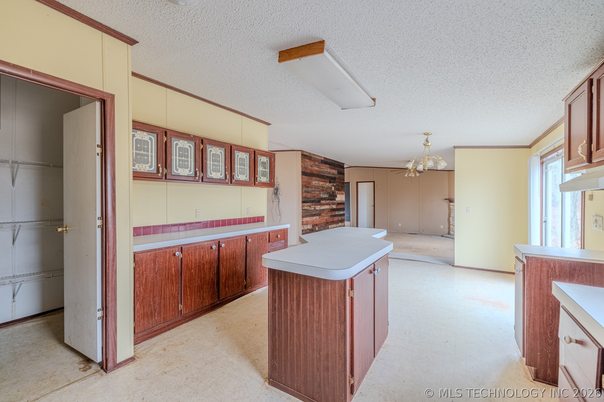 27757 W 41st Street S Property Photo 27