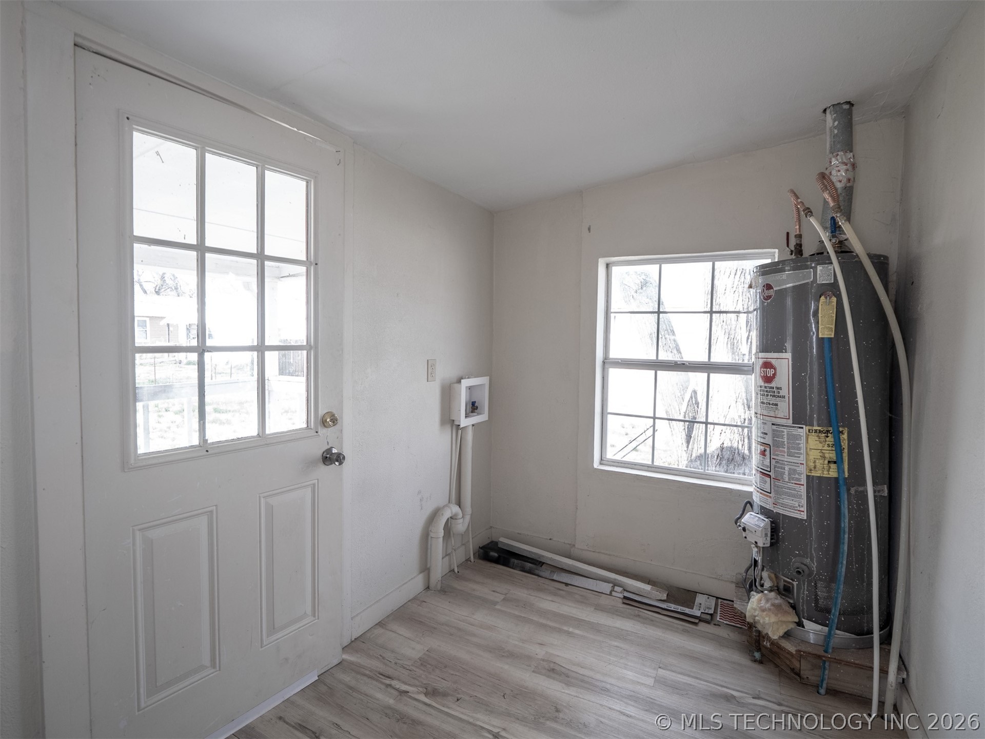 819 N Oak Property Photo 12