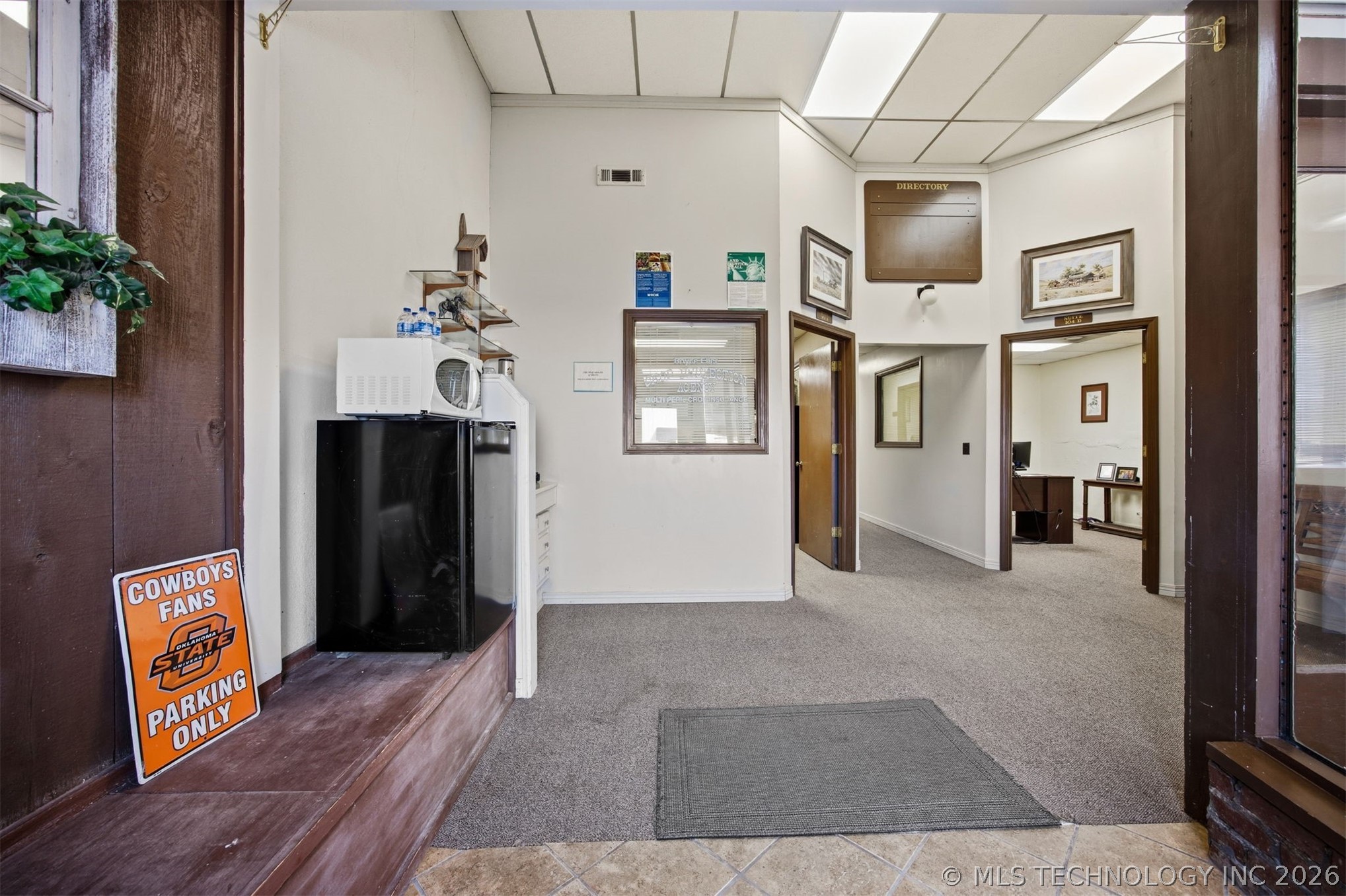 104 E Main Property Photo 7