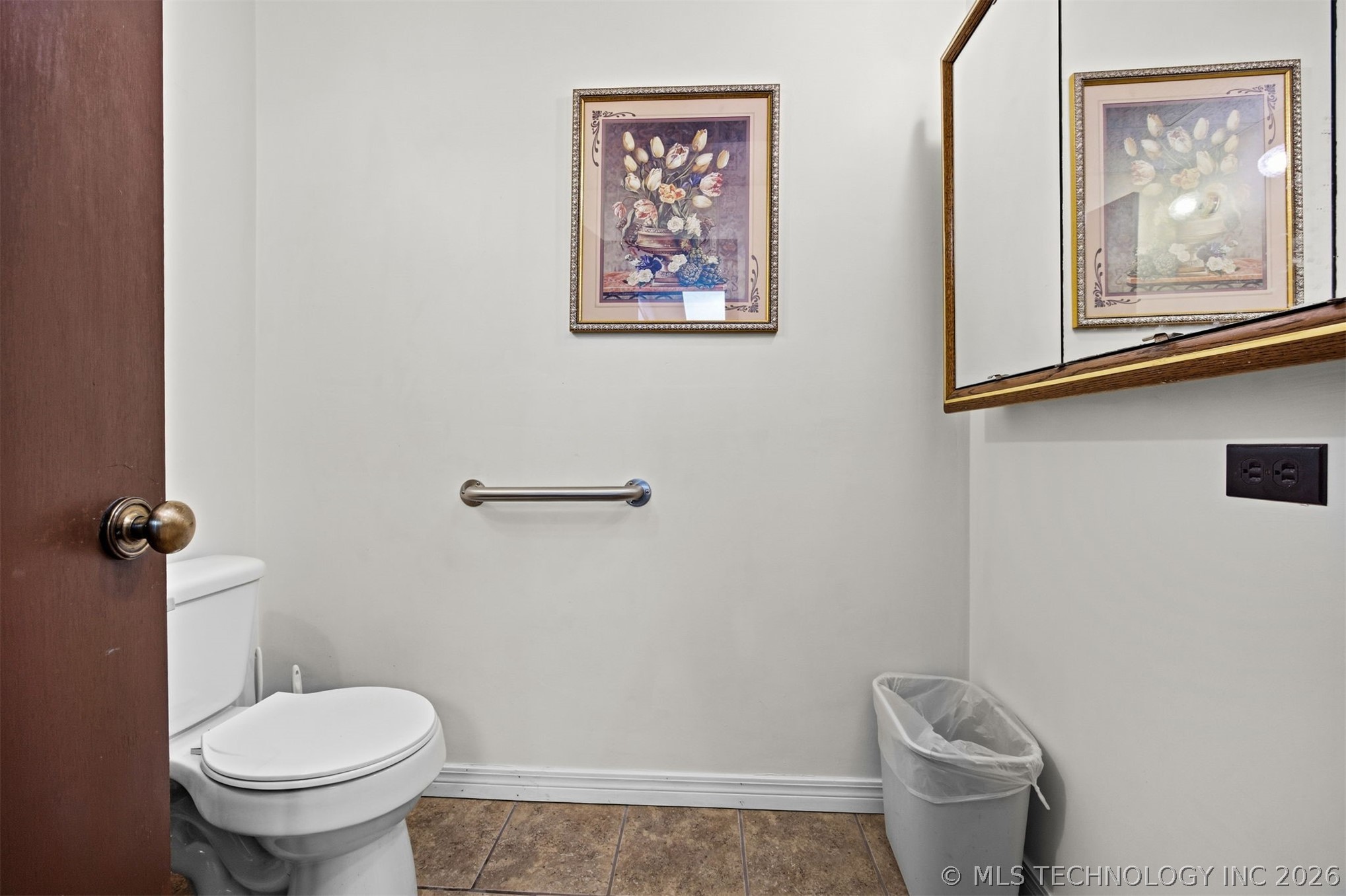 104 E Main Property Photo 23