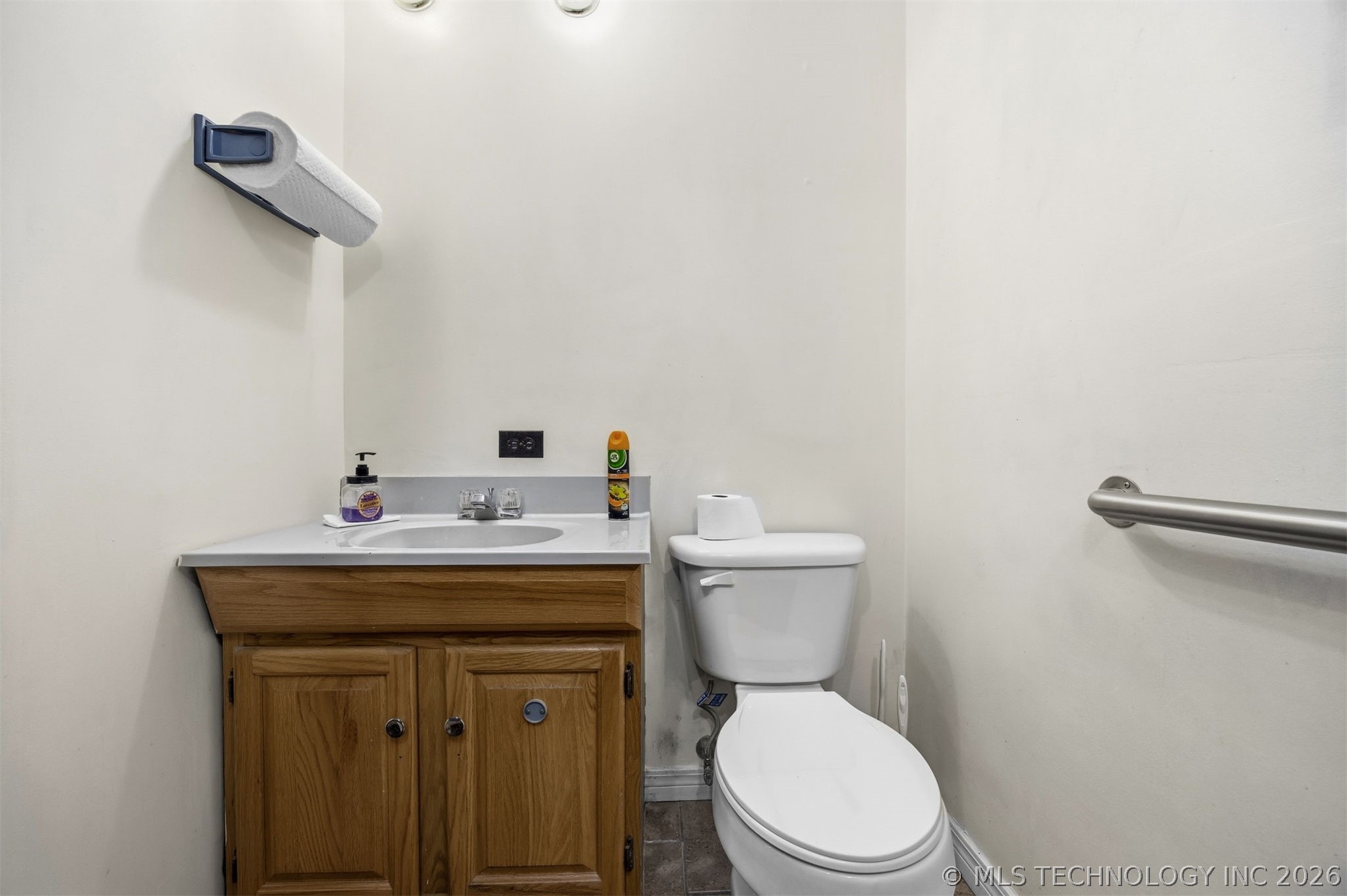 104 E Main Property Photo 24