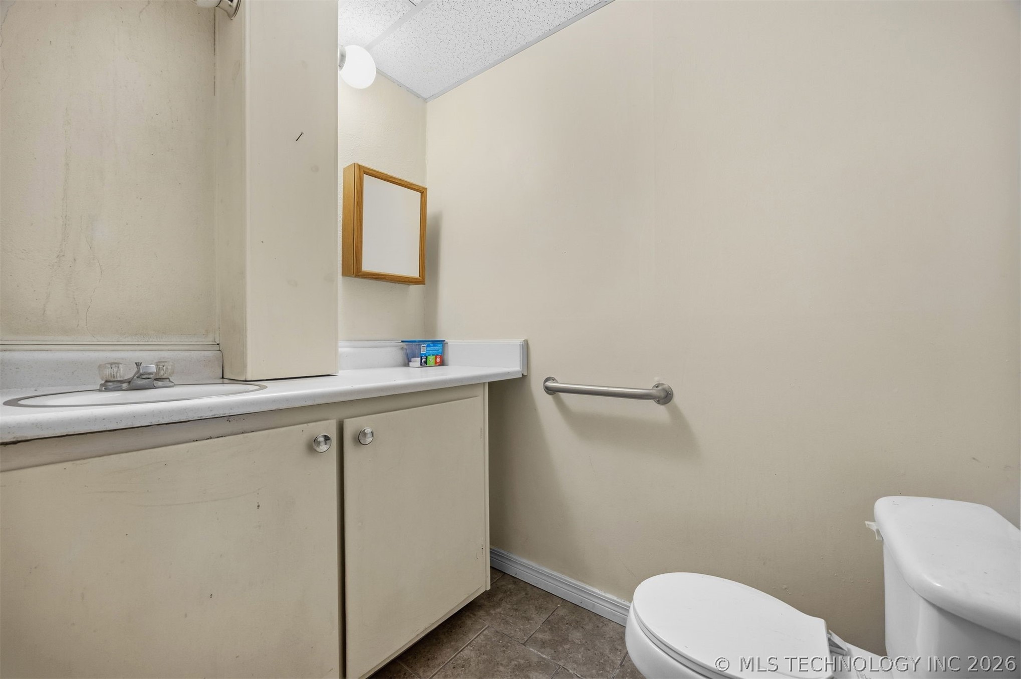 104 E Main Property Photo 25