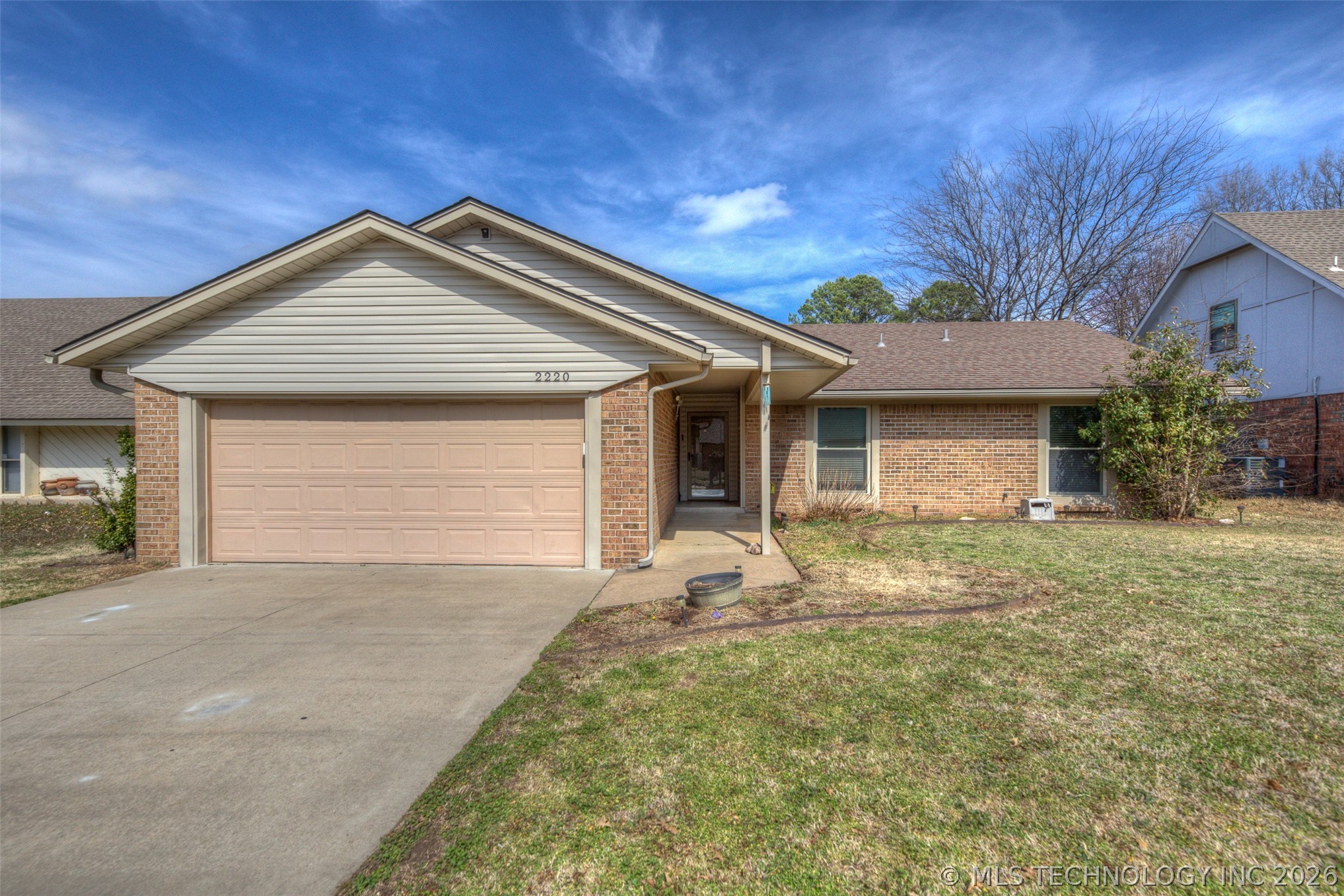 2220 W Memphis Place Property Photo 1