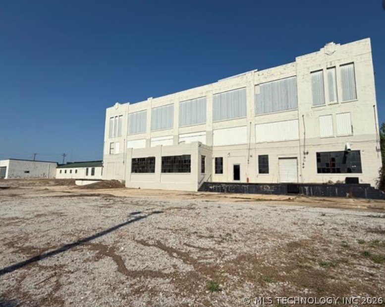 23 D SE Property Photo 1
