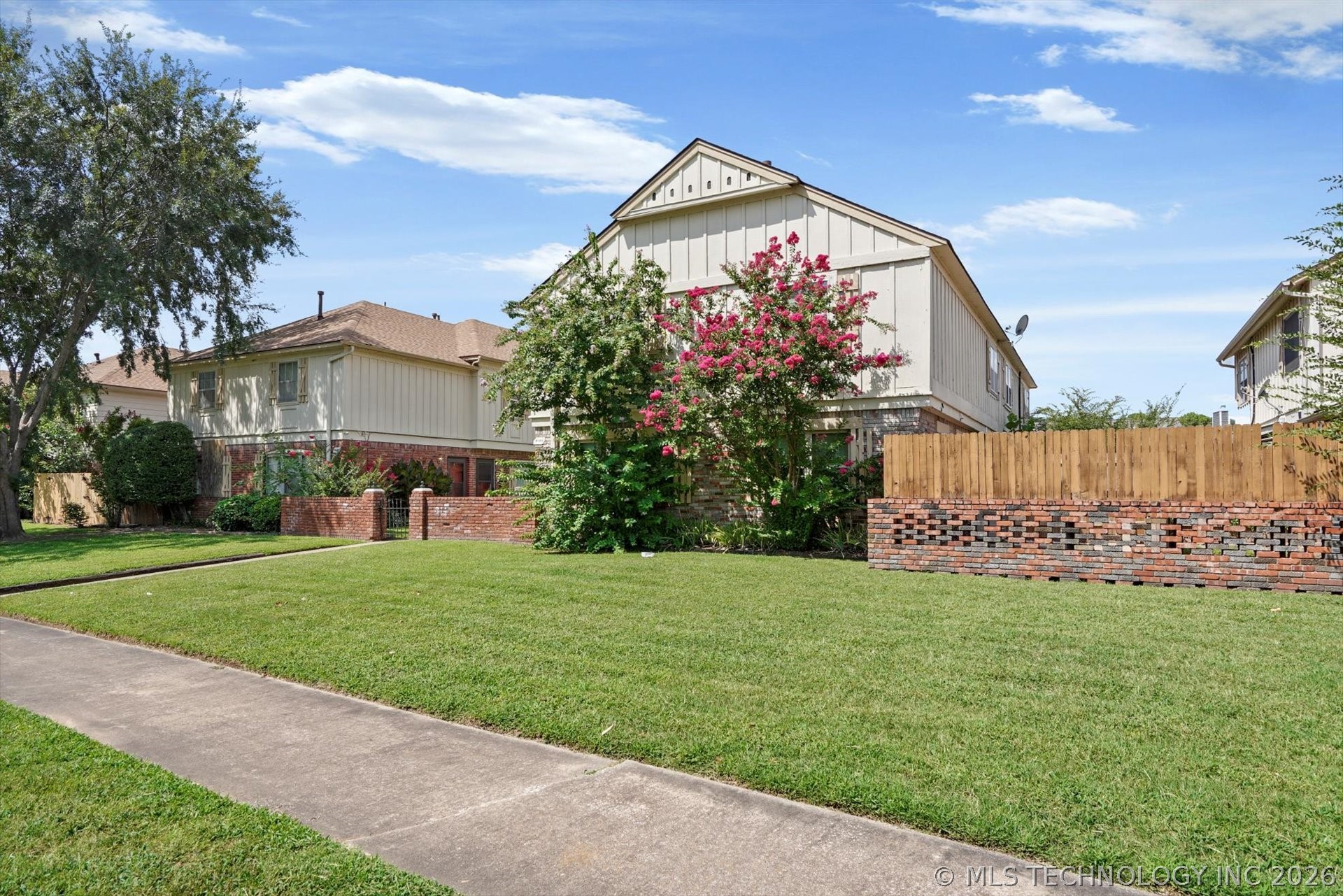 6148 S Madison Place 6148-a Property Photo 25