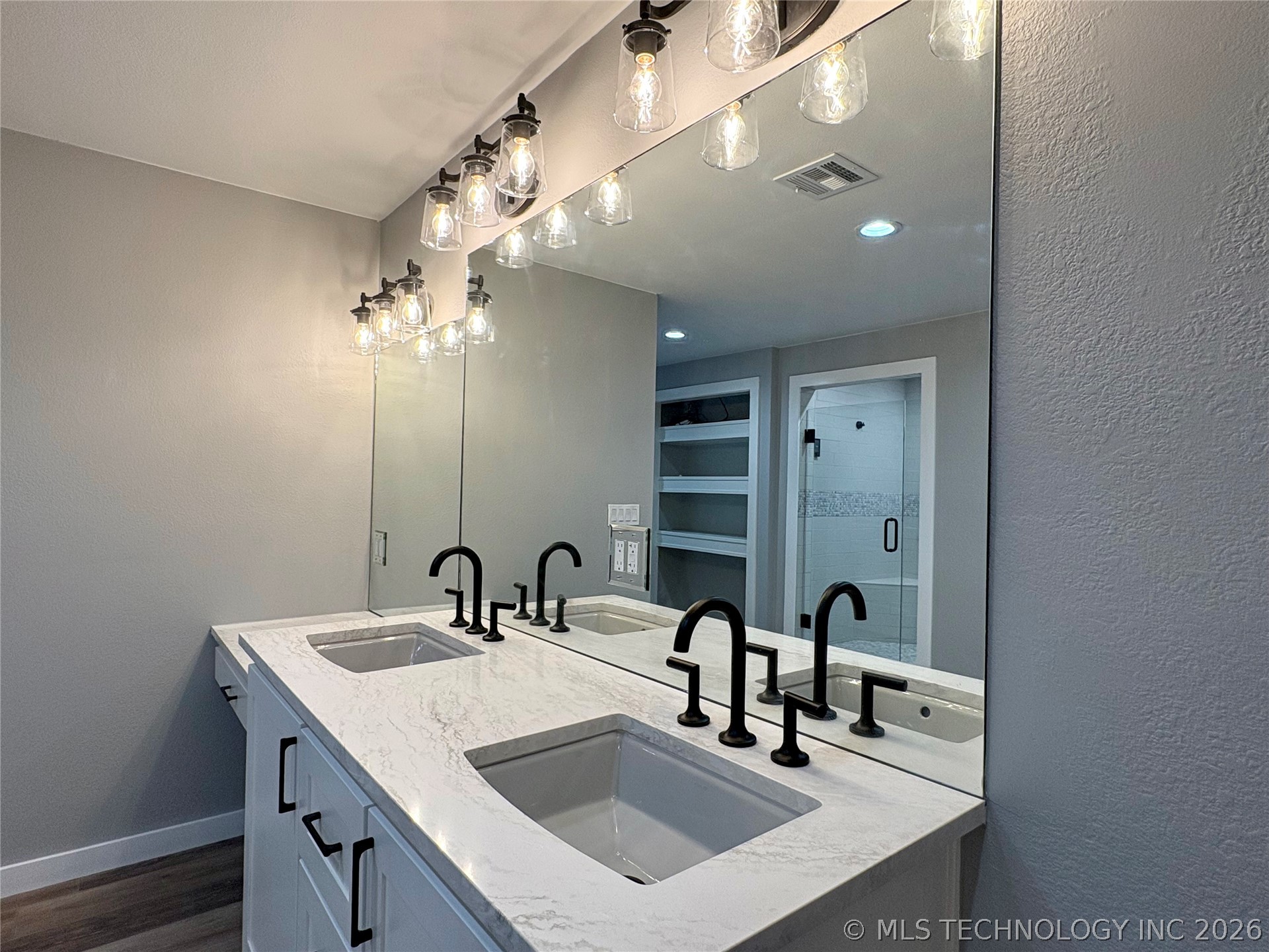 1009 Mclish Property Photo 17