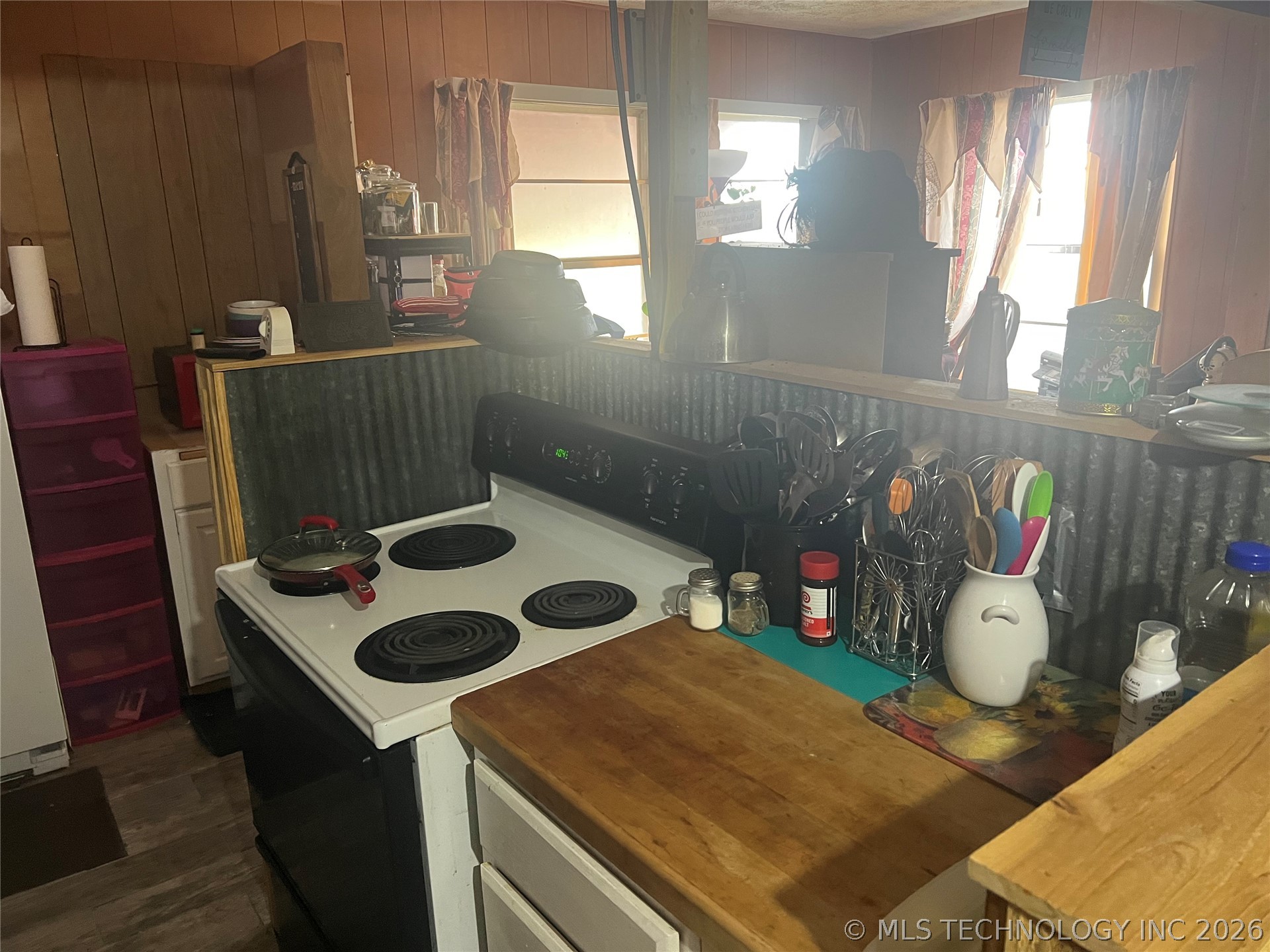 19512 E 595 Road Property Photo 14