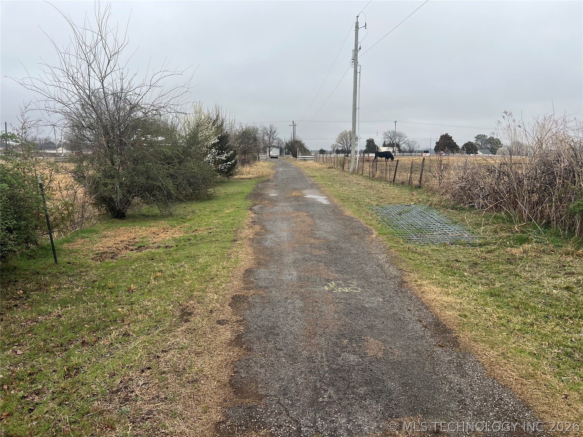 19512 E 595 Road Property Photo 38