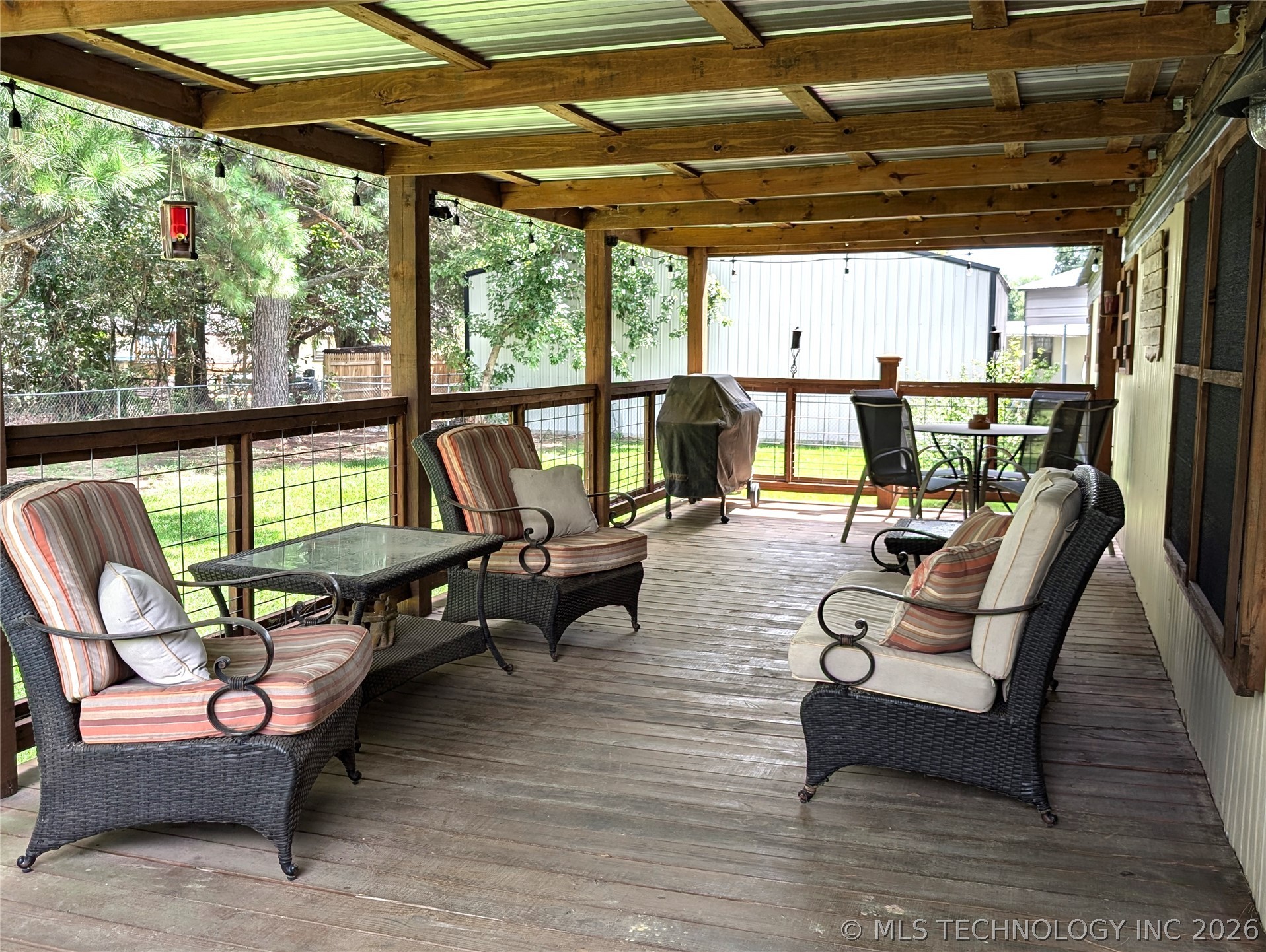 105 Circle Drive Property Photo 2