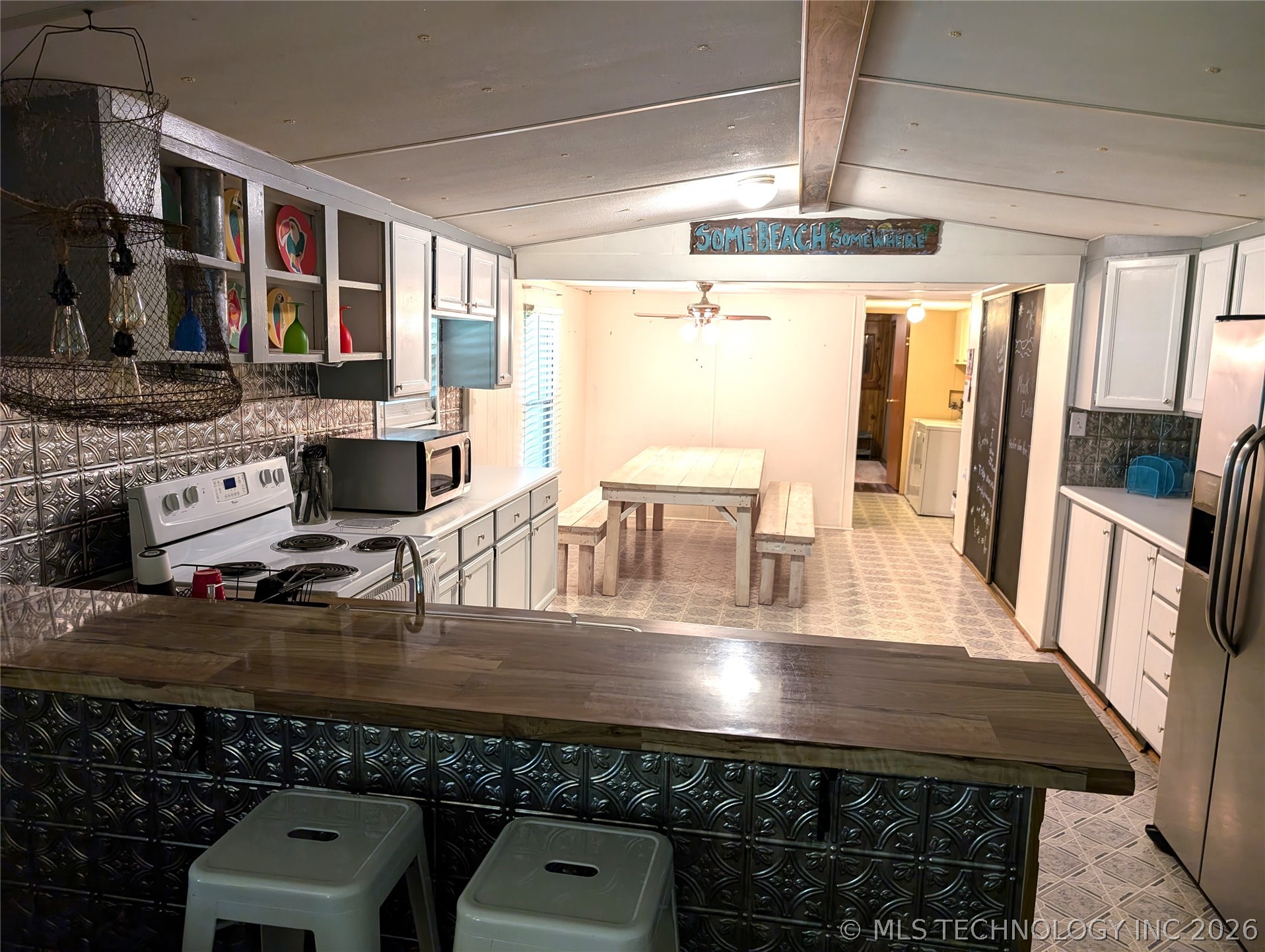 105 Circle Drive Property Photo 6