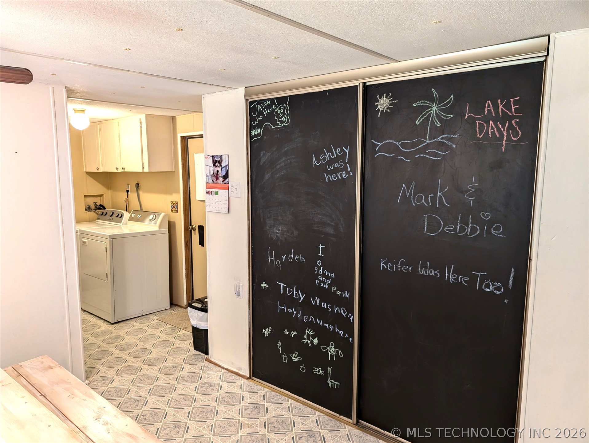 105 Circle Drive Property Photo 11