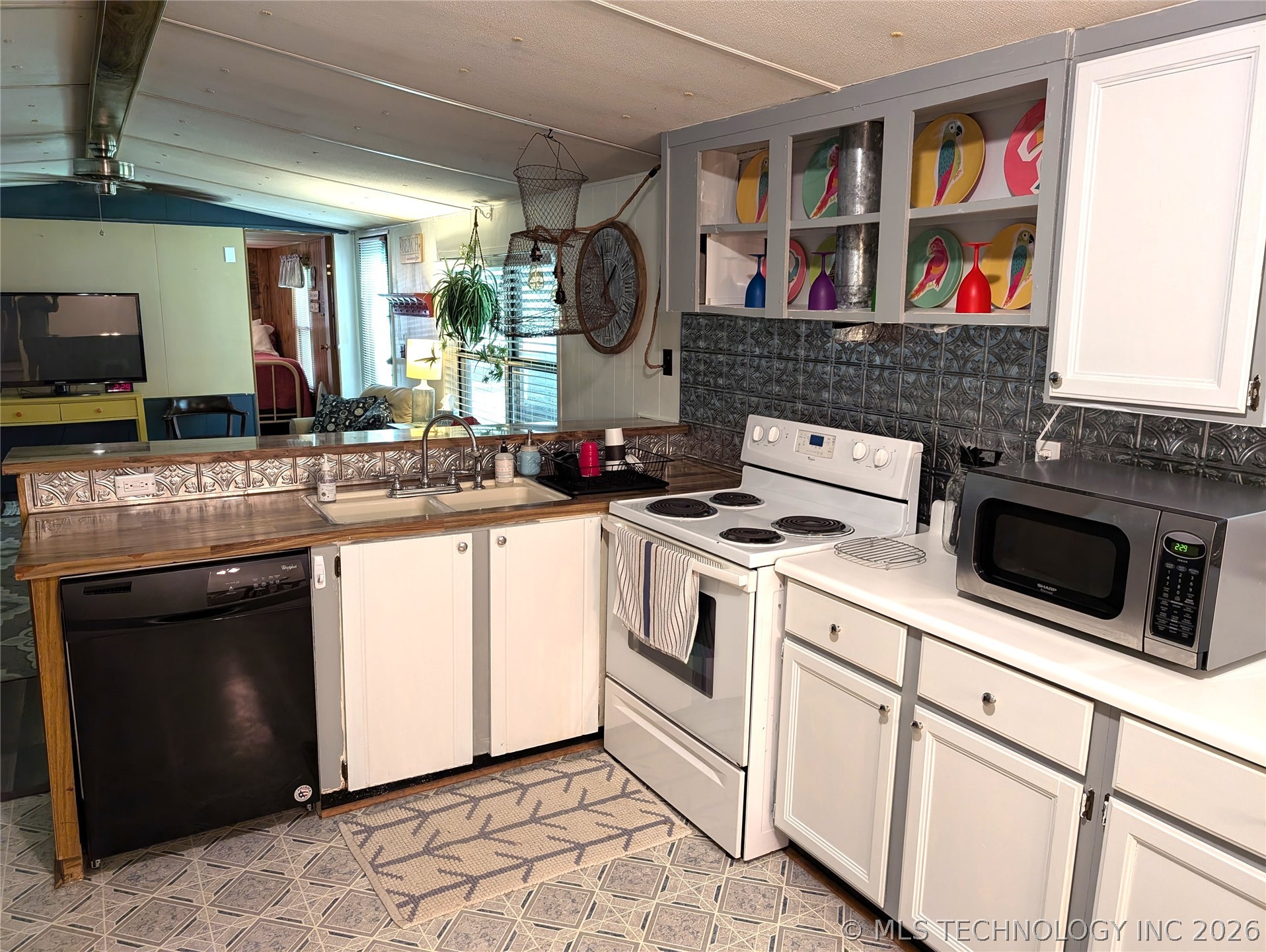 105 Circle Drive Property Photo 13