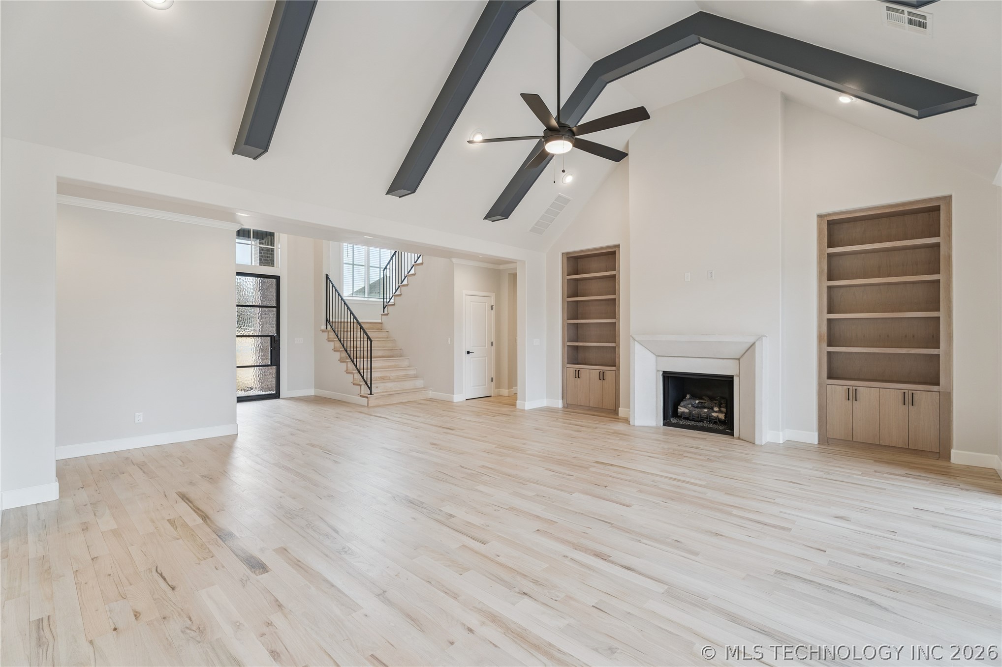 6322 N Wildwood Lane Property Photo 6