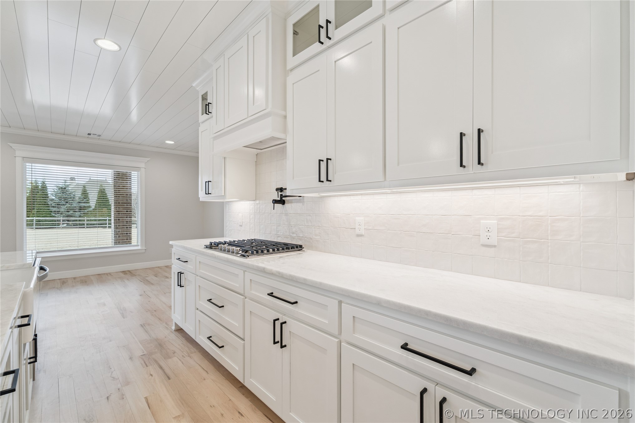 6322 N Wildwood Lane Property Photo 16