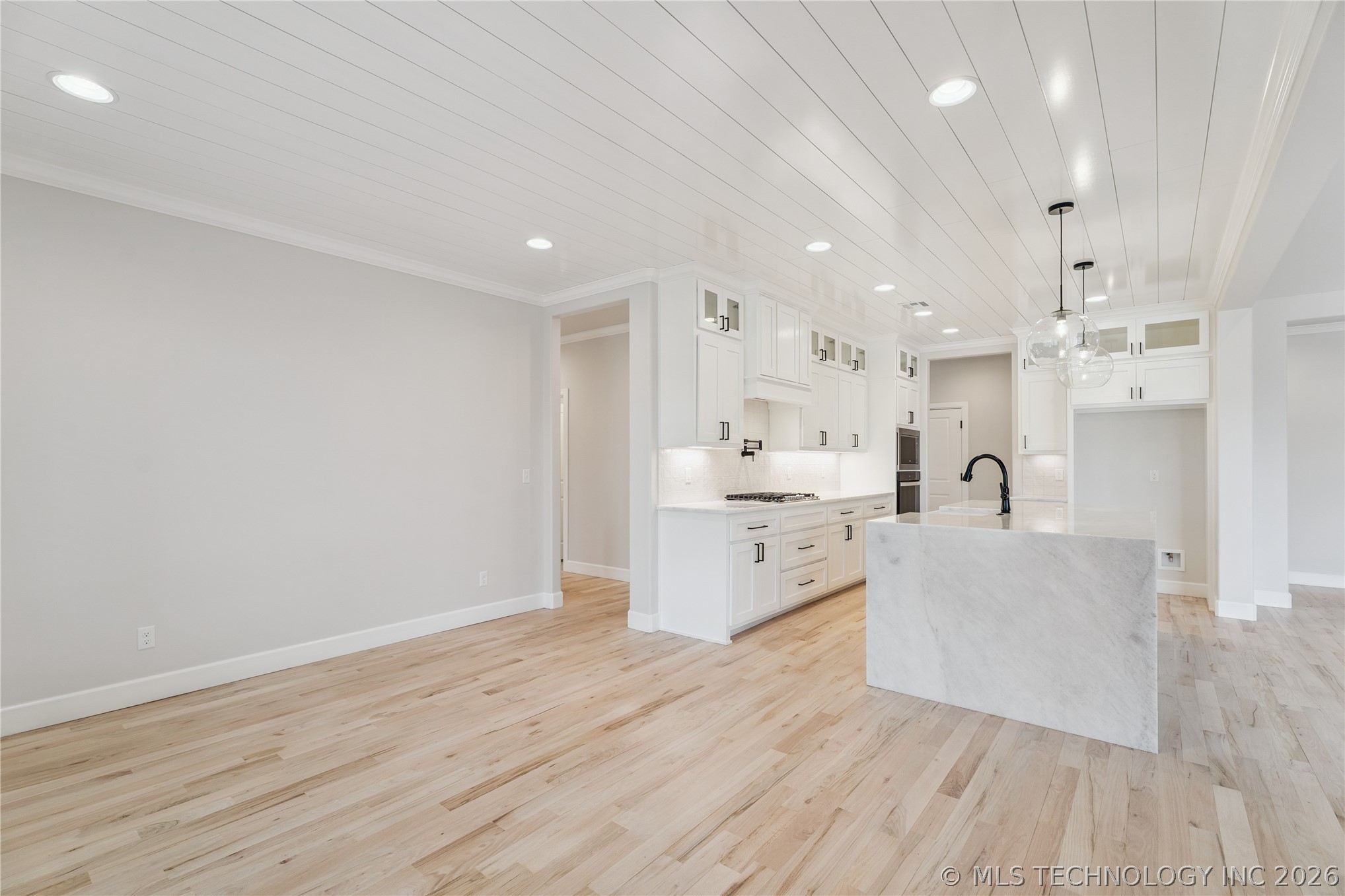 6322 N Wildwood Lane Property Photo 18