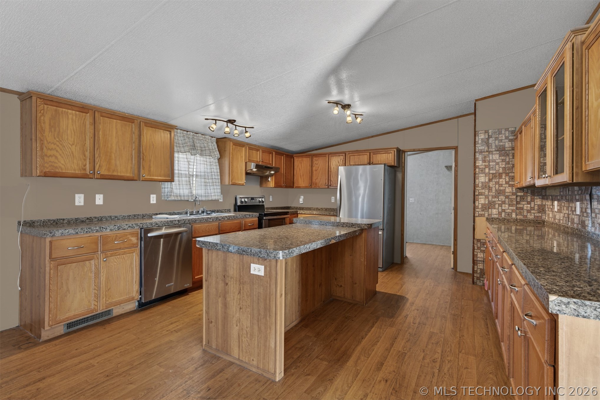 24439 Blue Goose Property Photo 11
