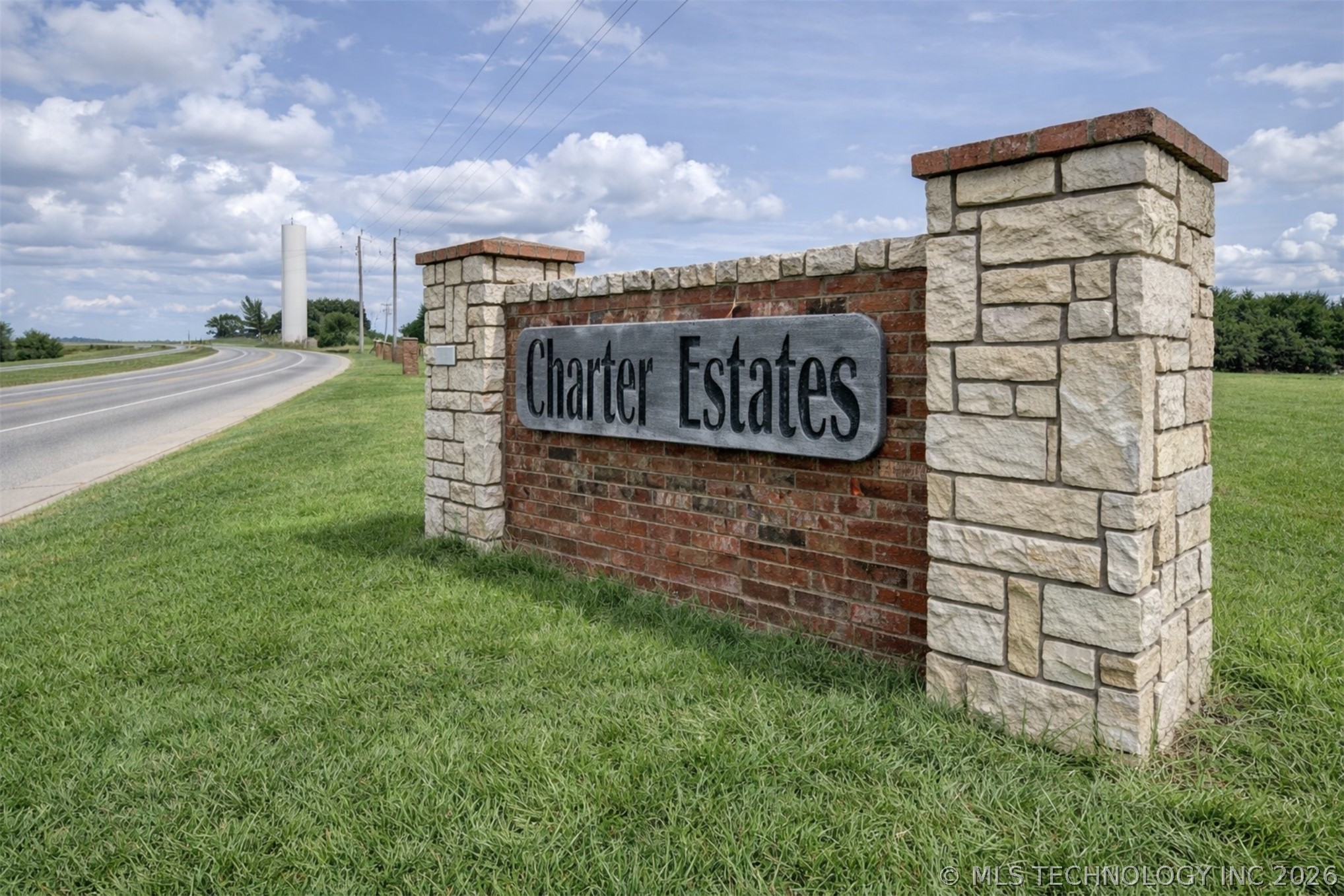 467 Bud Property Photo 1