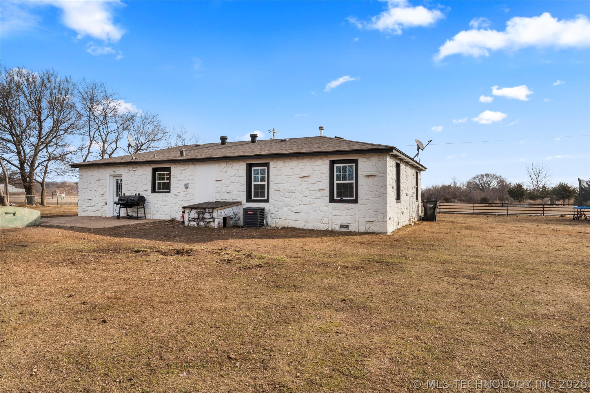 17090 S 4170 Road Property Photo 26