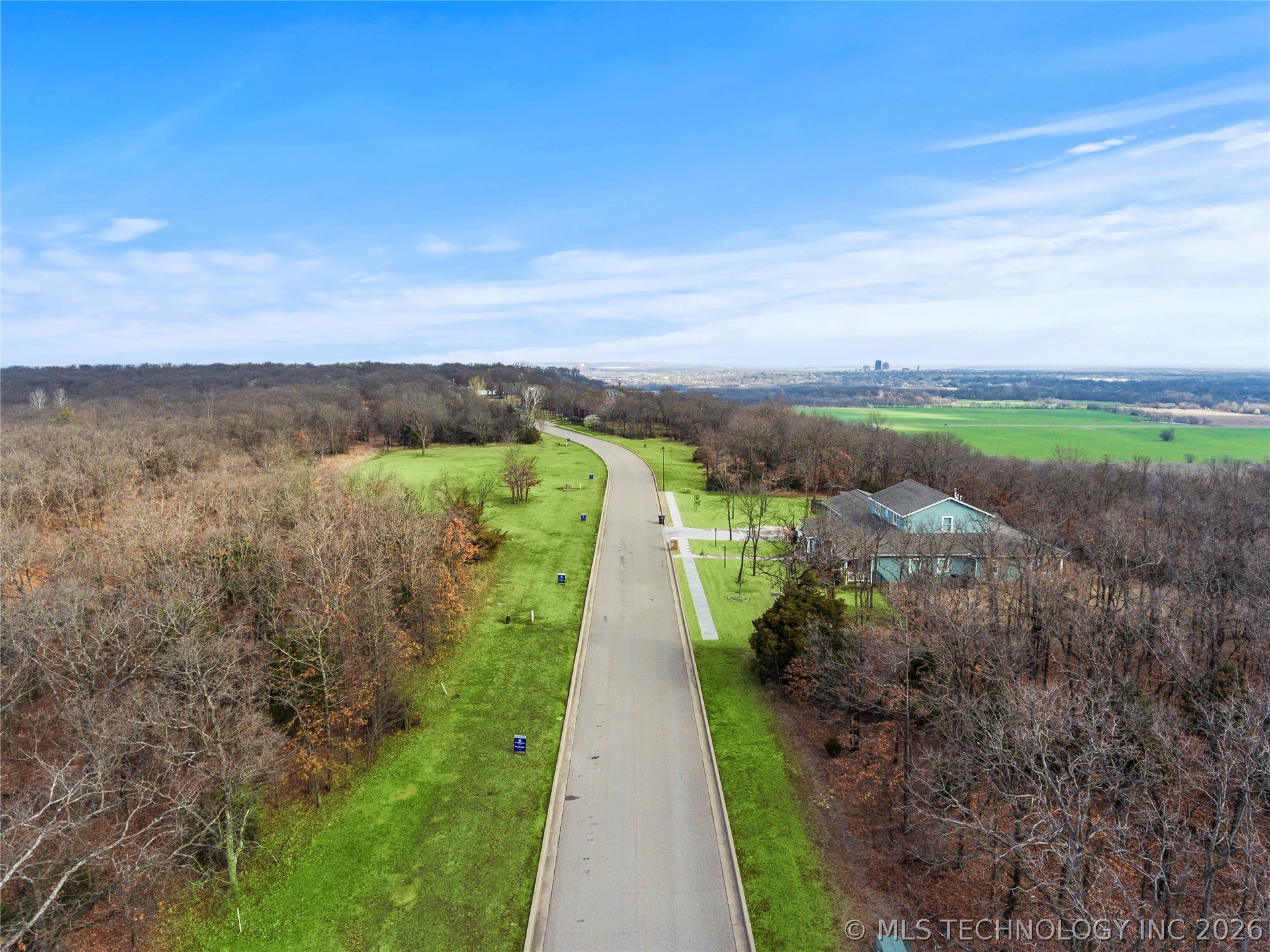 2719 Mountain Road Property Photo 2