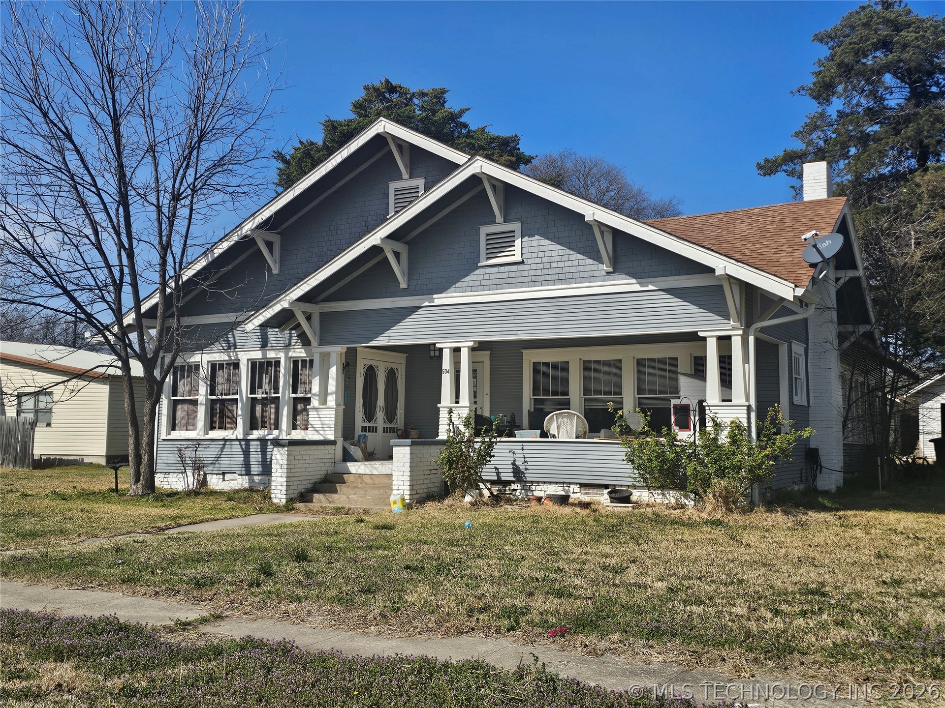 504 W Broadway Property Photo 3
