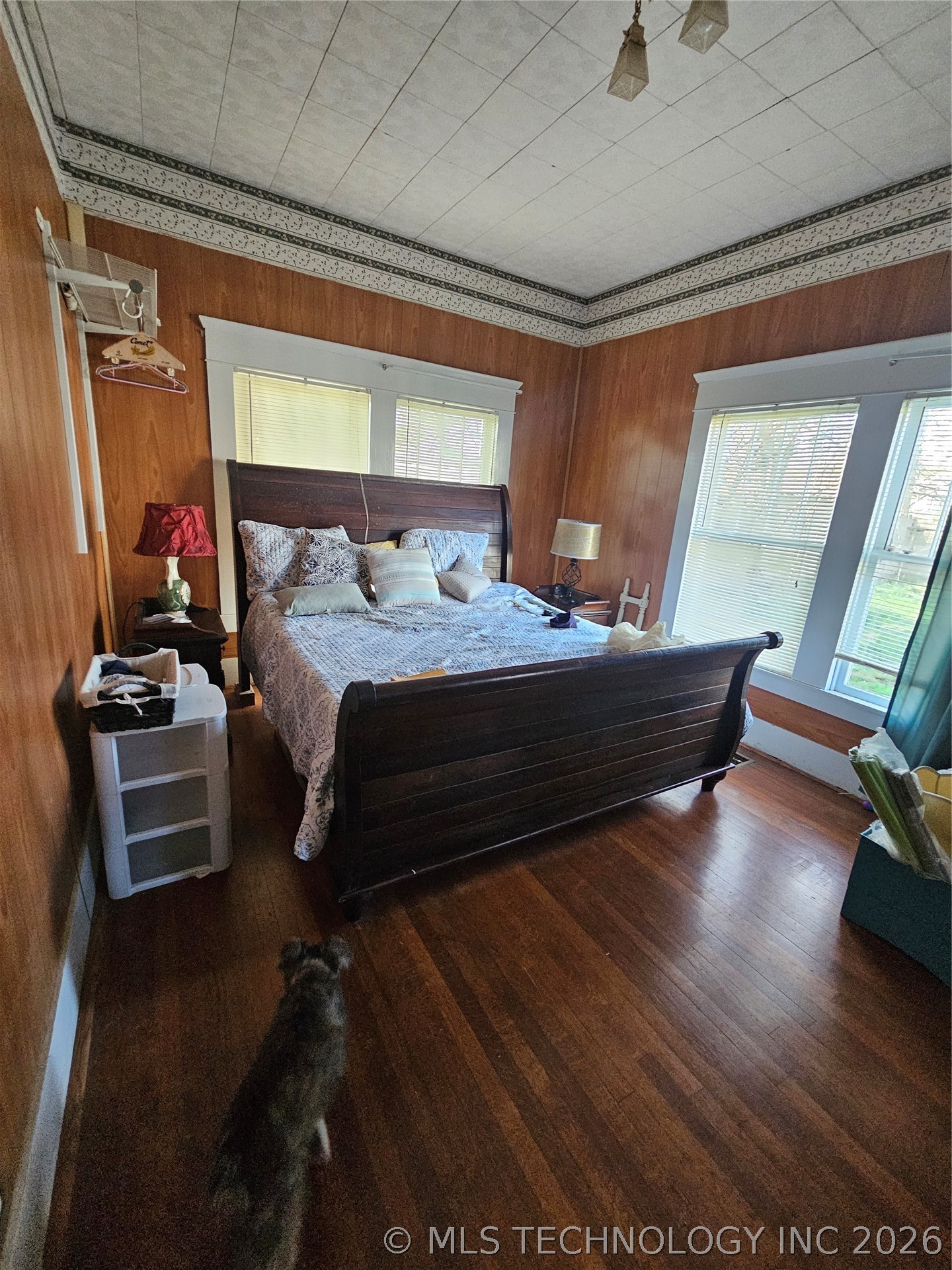 504 W Broadway Property Photo 12