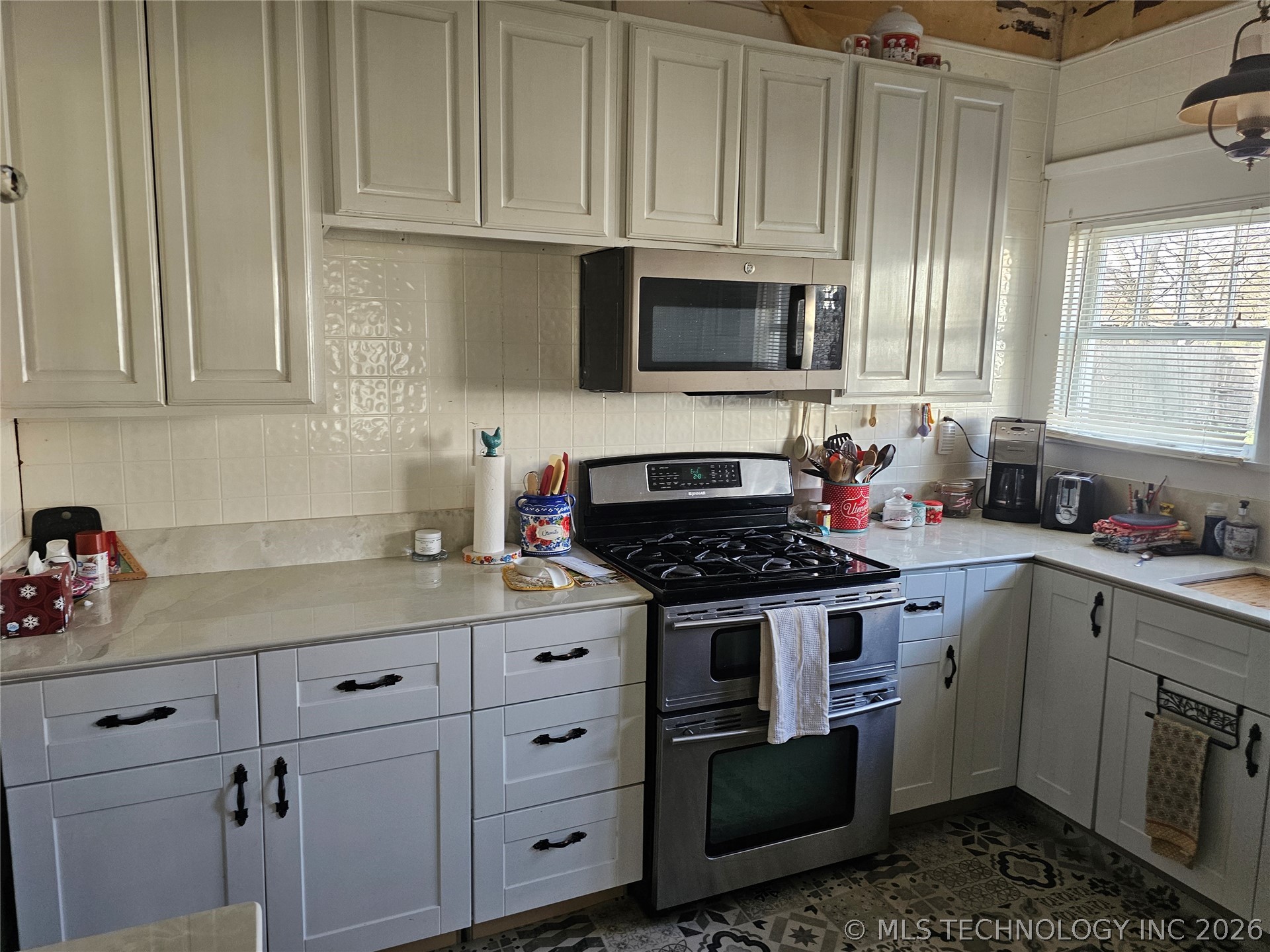 504 W Broadway Property Photo 16