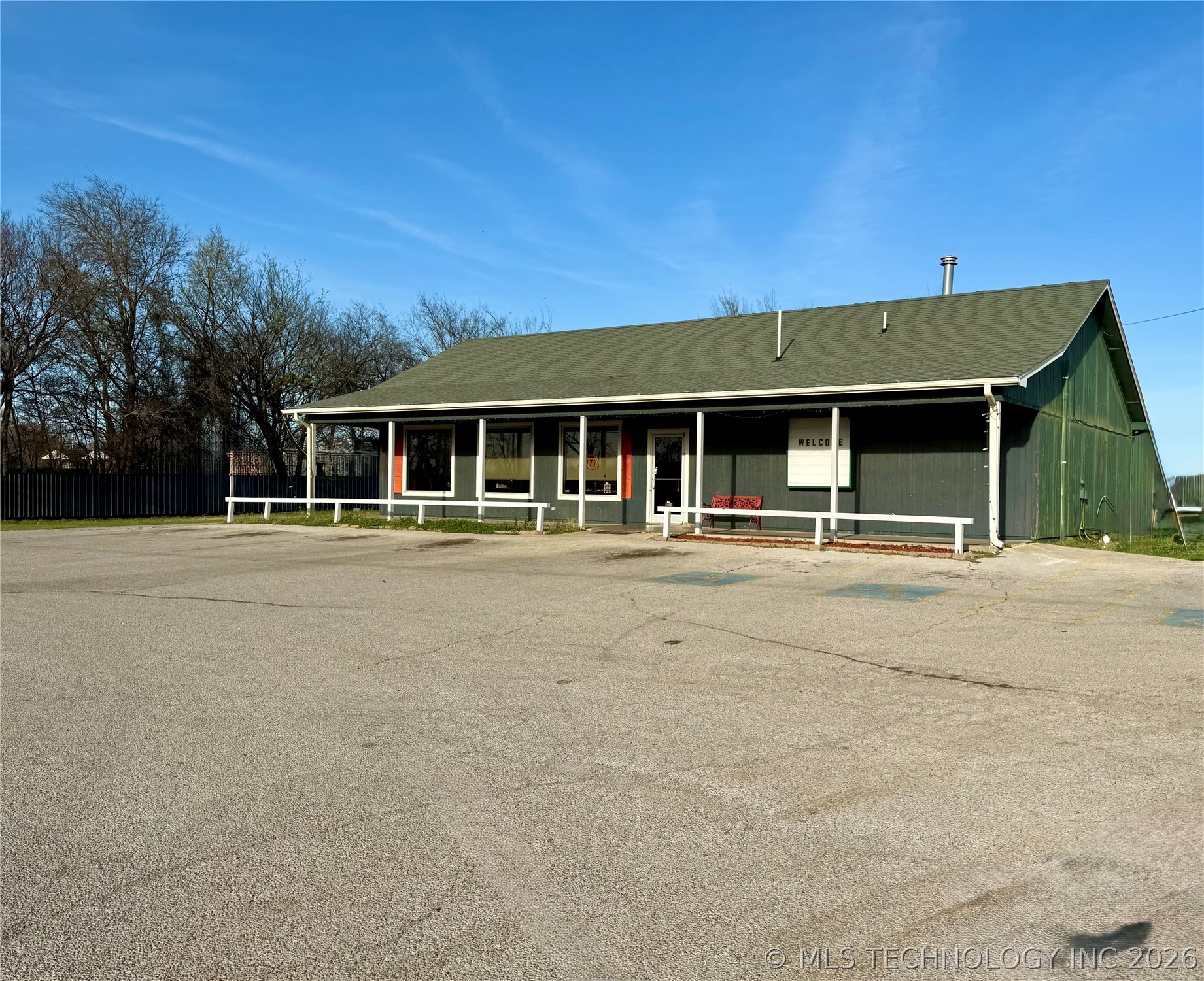1008 N Highway 77 Property Photo 3