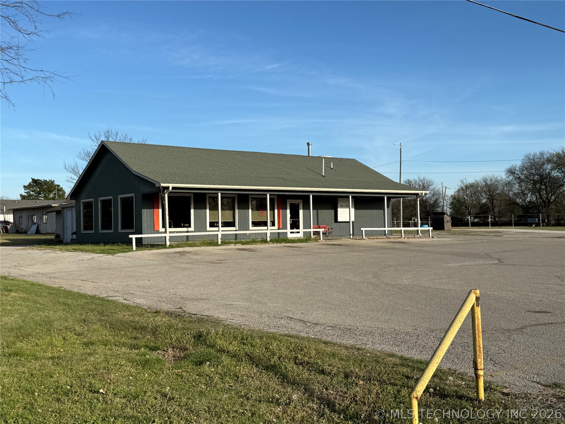 1008 N Highway 77 Property Photo 4