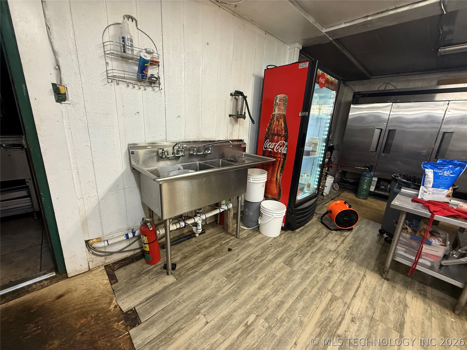 1008 N Highway 77 Property Photo 12