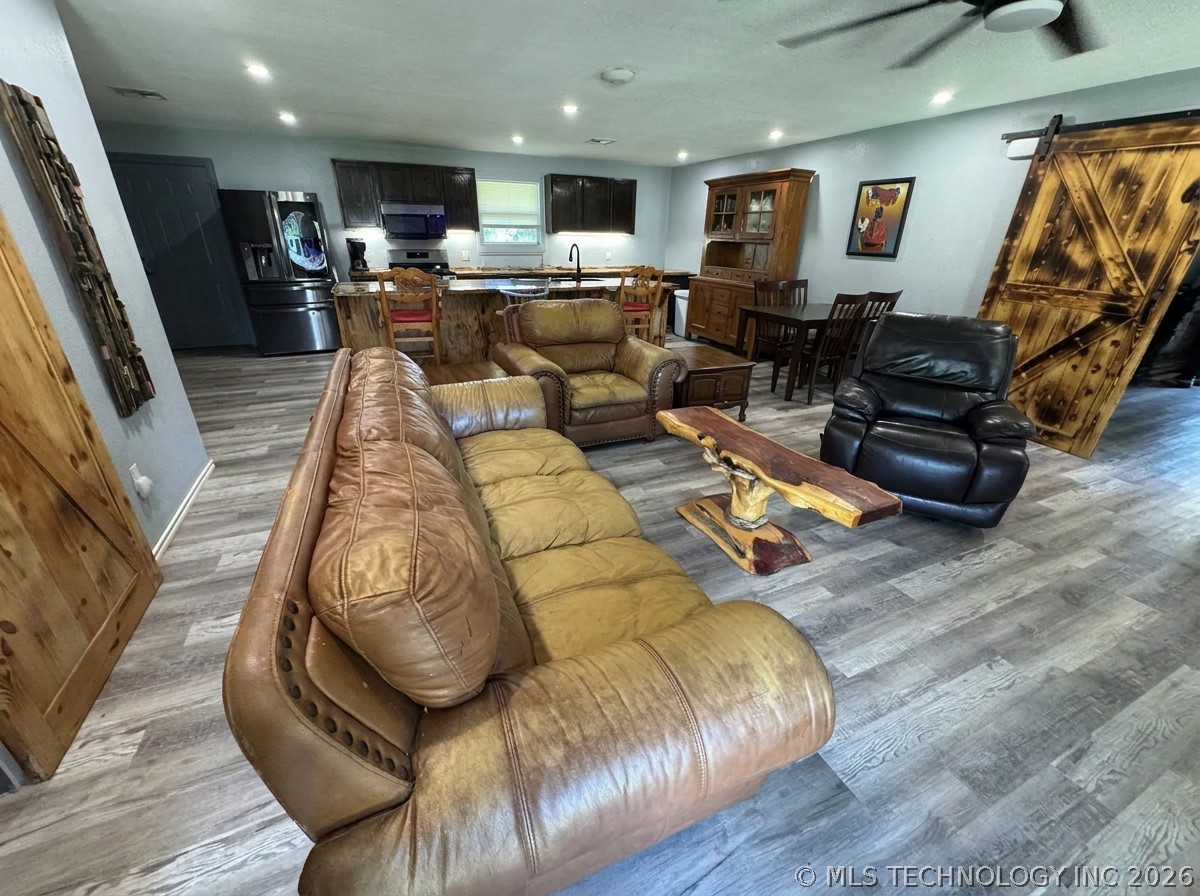 148 Big Buck Property Photo 17