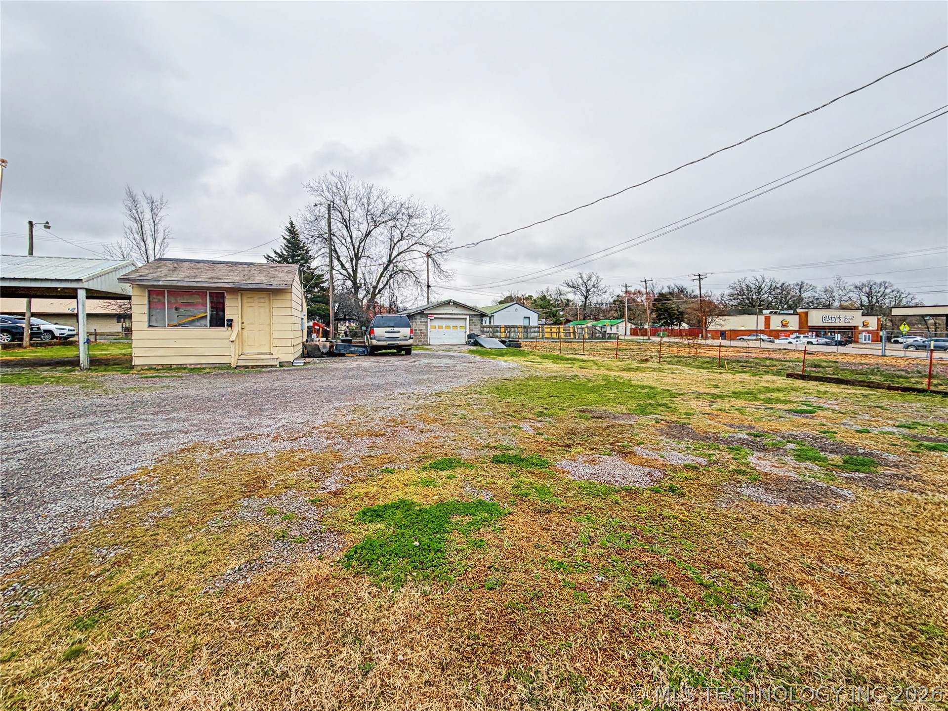 811 E Downing Street Property Photo 11