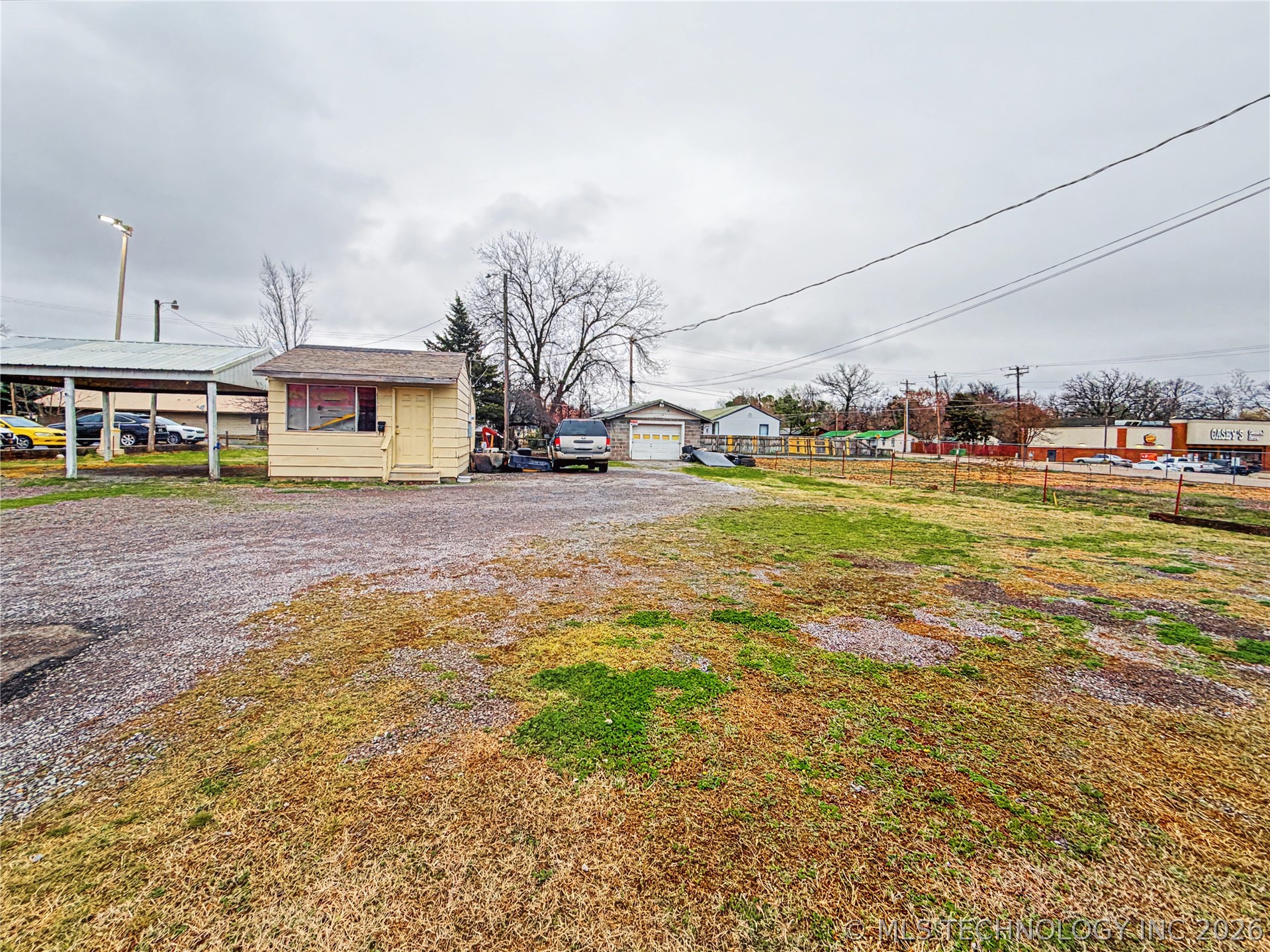 811 E Downing Street Property Photo 12